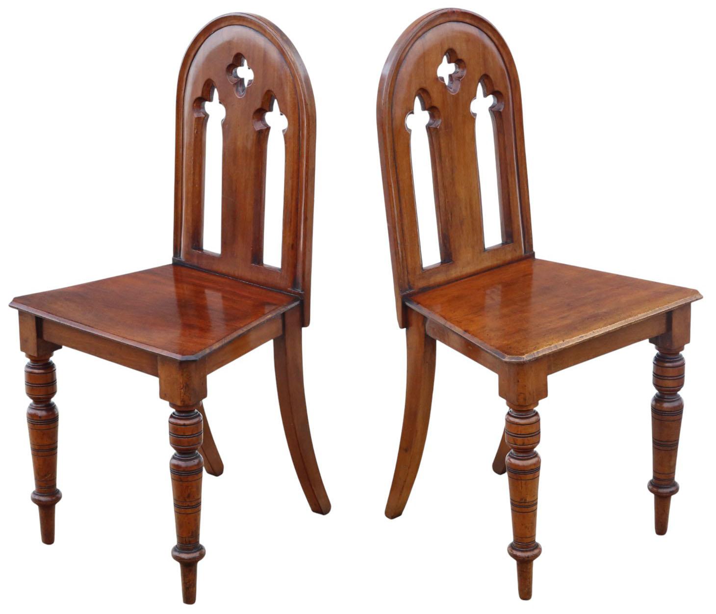 Victorien Ancienne paire de chaises de hall gothiques en acajou du 19e siècle - Fines chaises d'appoint en vente