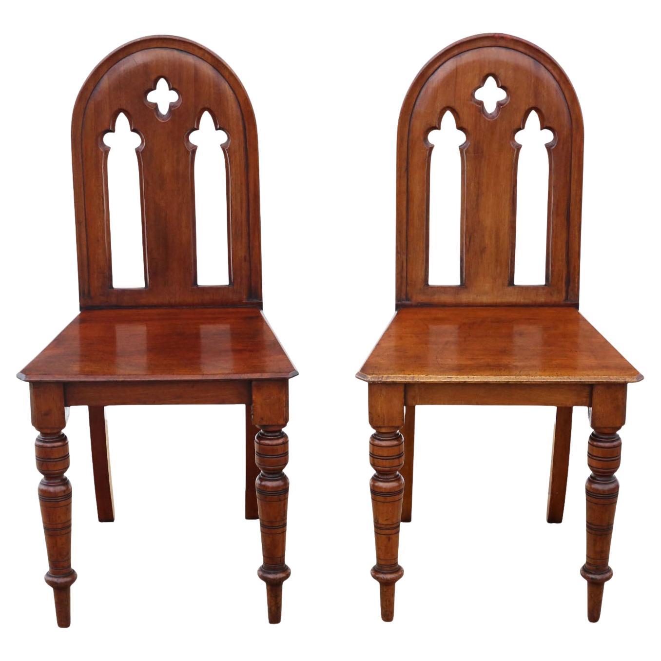 Ancienne paire de chaises de hall gothiques en acajou du 19e siècle - Fines chaises d'appoint