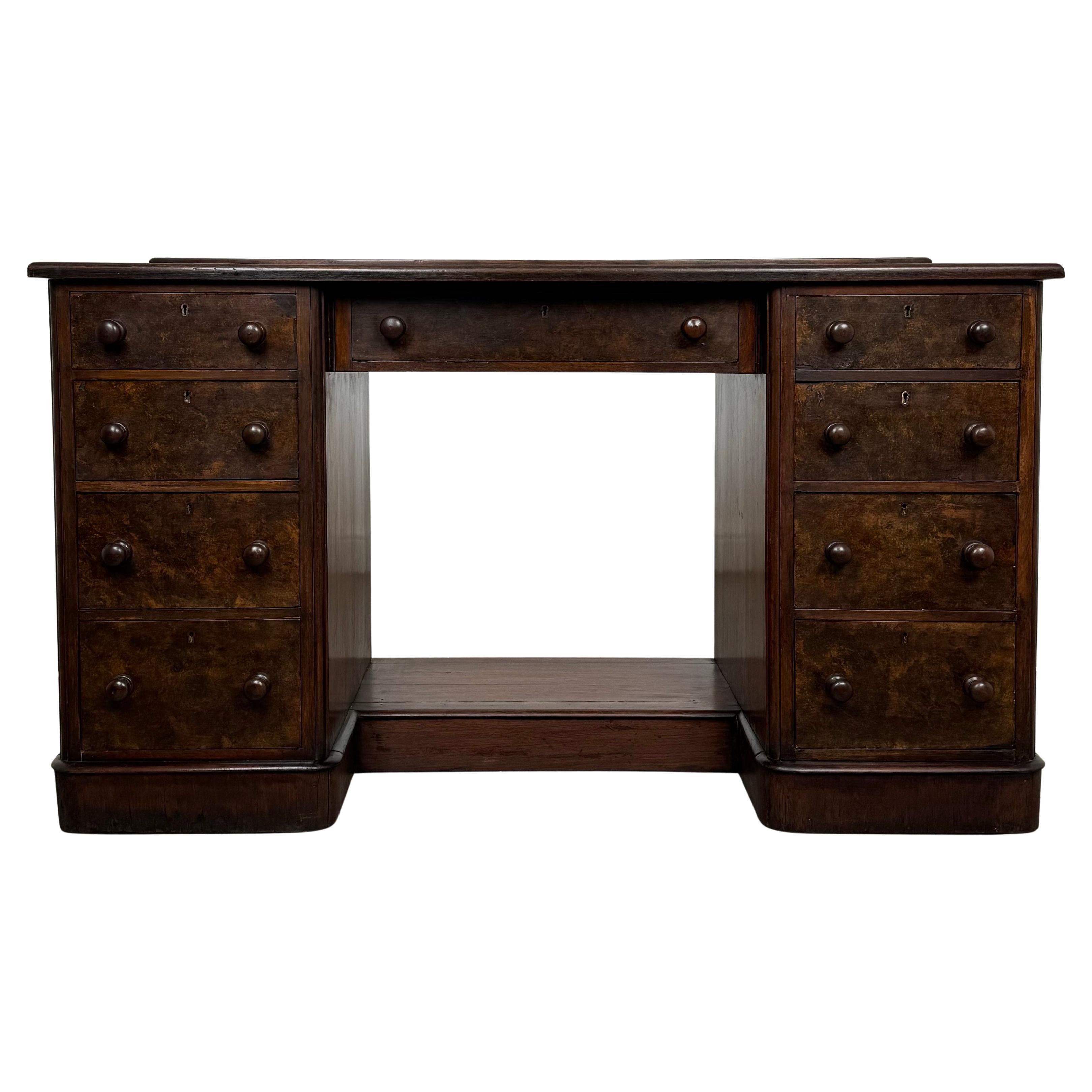 Antique 19th Century Pedestal Desk In Walnut ( REF AF-3679 )