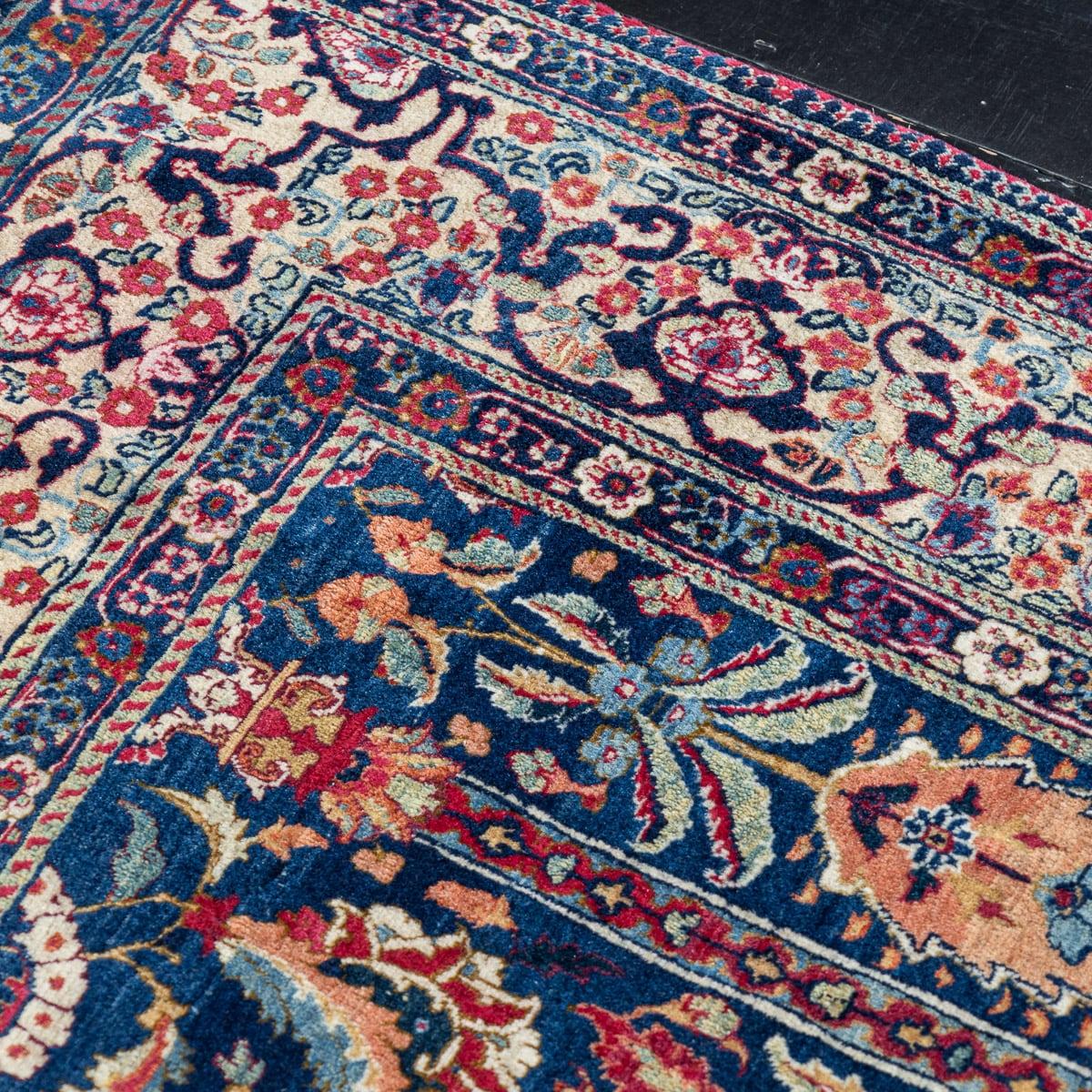 Antico tappeto persiano del XIX secolo, coppia di rari tappeti Tabriz fatti a mano del 1880 ca. in vendita 5
