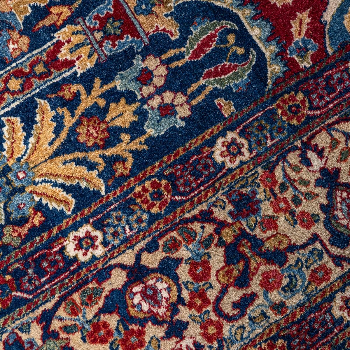 Antico tappeto persiano del XIX secolo, coppia di rari tappeti Tabriz fatti a mano del 1880 ca. in vendita 9
