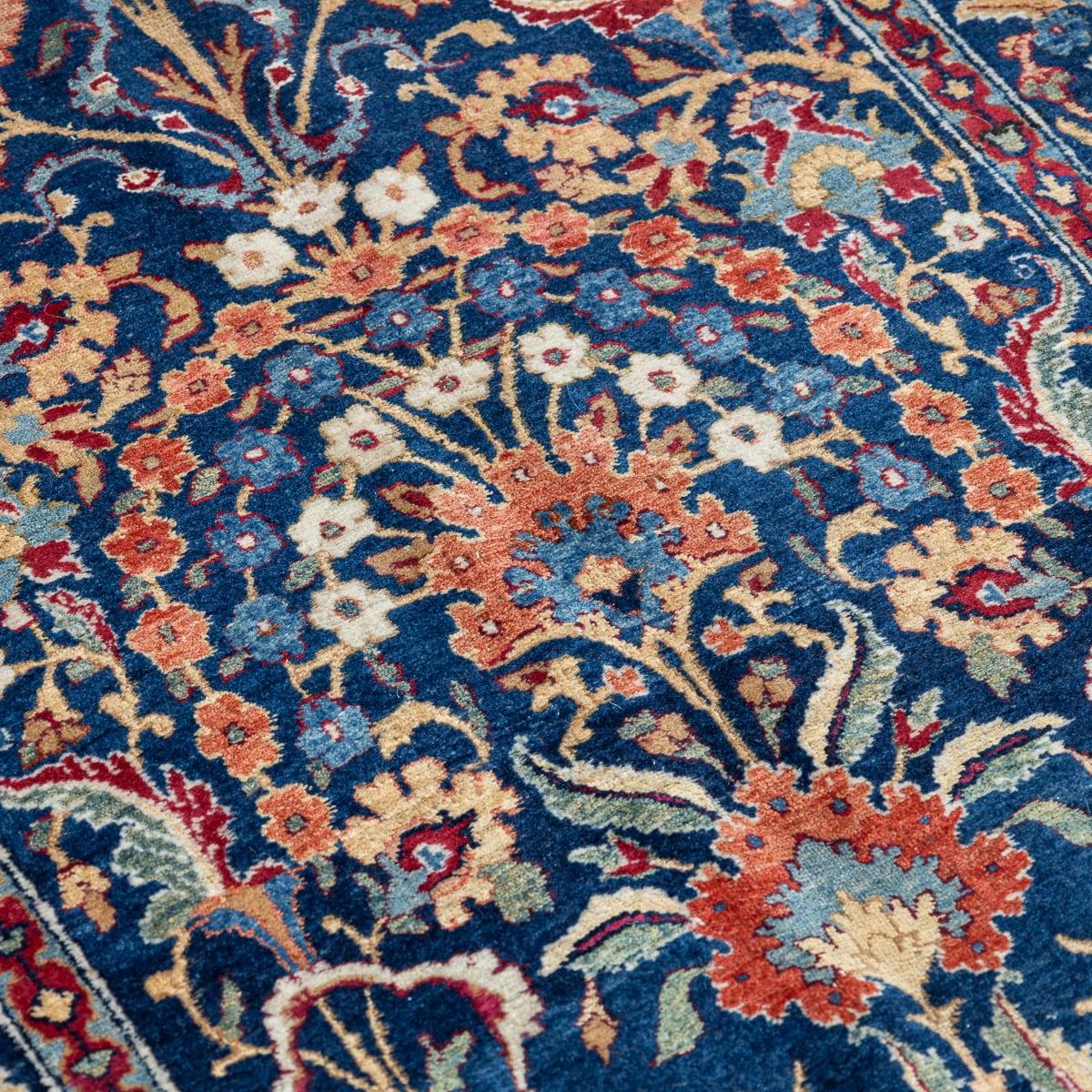 Persiano Antico tappeto persiano del XIX secolo, coppia di rari tappeti Tabriz fatti a mano del 1880 ca. in vendita