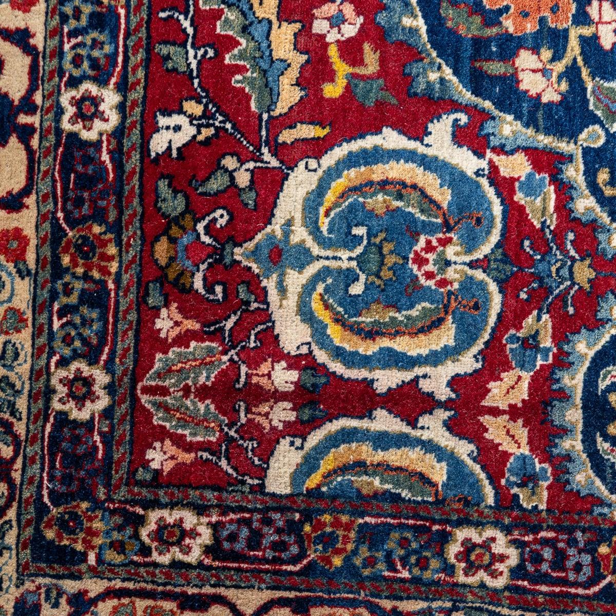Antico tappeto persiano del XIX secolo, coppia di rari tappeti Tabriz fatti a mano del 1880 ca. in vendita 2