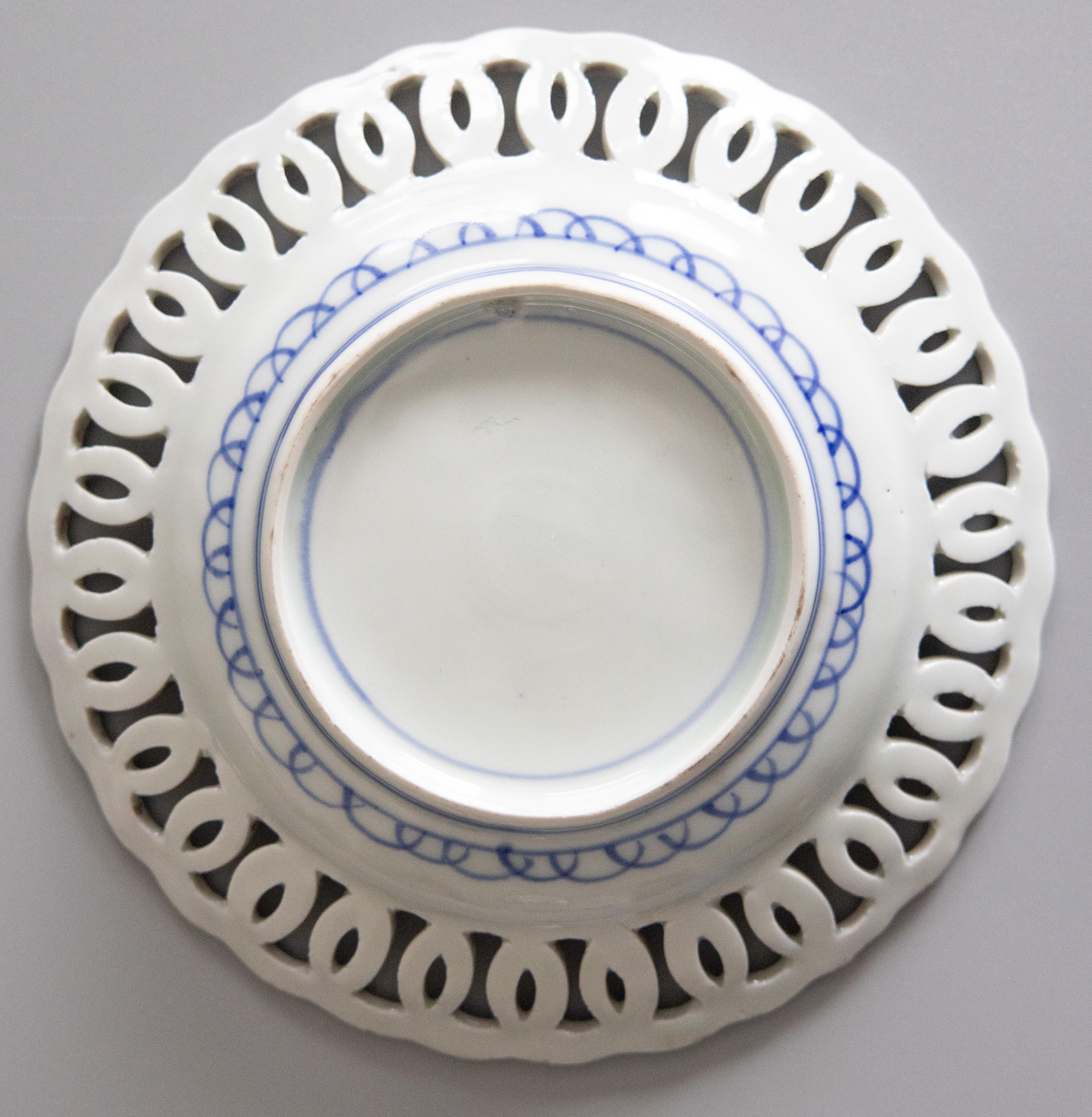 XIXe siècle Ancienne assiette japonaise Imari percée du 19e siècle en vente