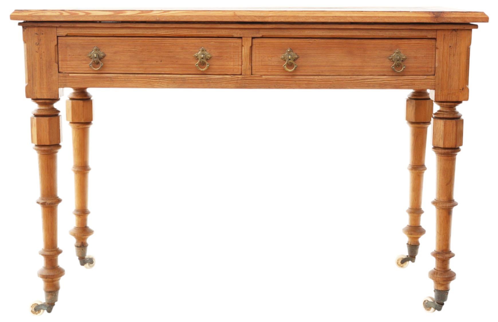 Ancien bureau de sacristie en pitch-pin du 19e siècle Table à langer de grande qualité Bon état - En vente à Wisbech, Cambridgeshire