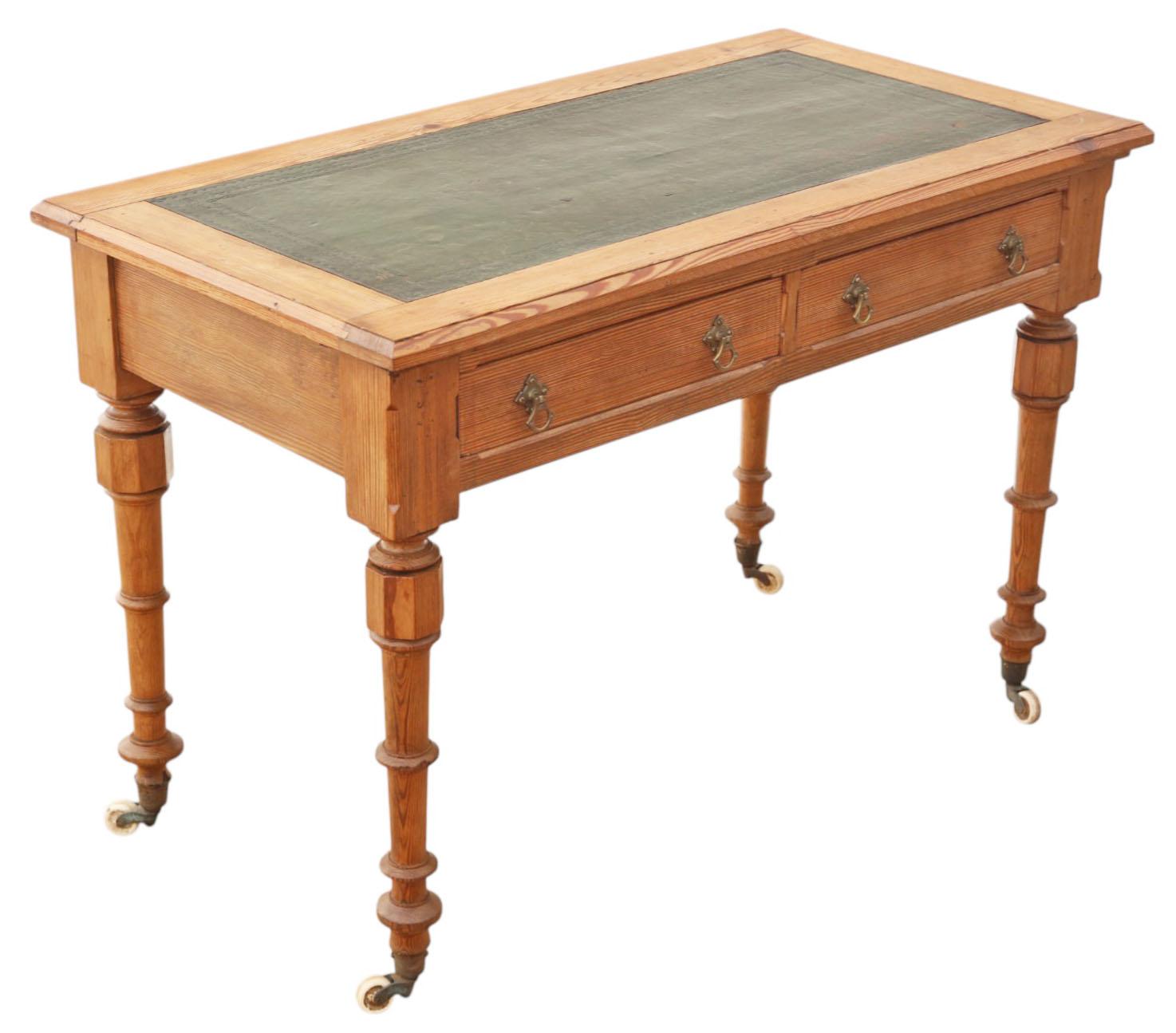 Pin Ancien bureau de sacristie en pitch-pin du 19e siècle Table à langer de grande qualité en vente