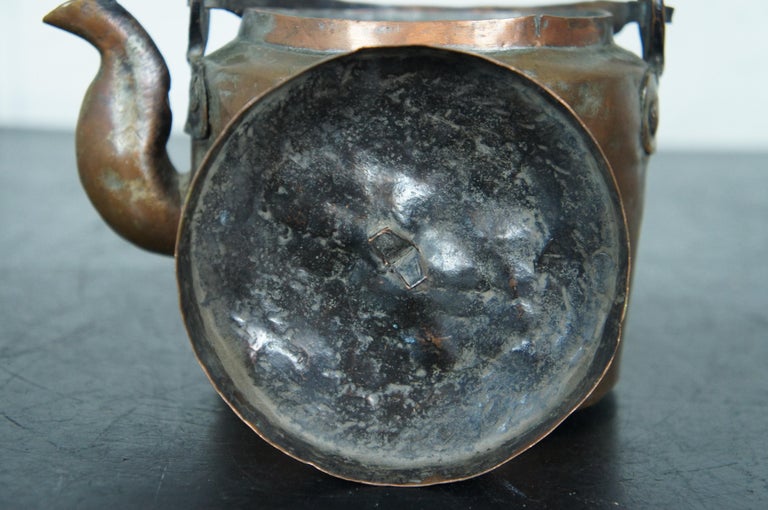 Antique 19th Century Primitive Hammered Copper Tea Pot Coffee Kettle For Sale 7
