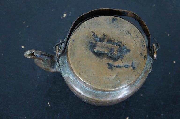 Antique 19th Century Primitive Hammered Copper Tea Pot Coffee Kettle For Sale 5