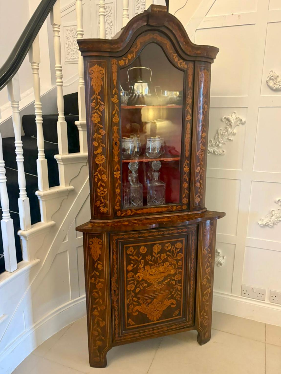 Ancienne armoire d'angle en marqueterie hollandaise de qualité du 19e siècle Bon état - En vente à Suffolk, GB