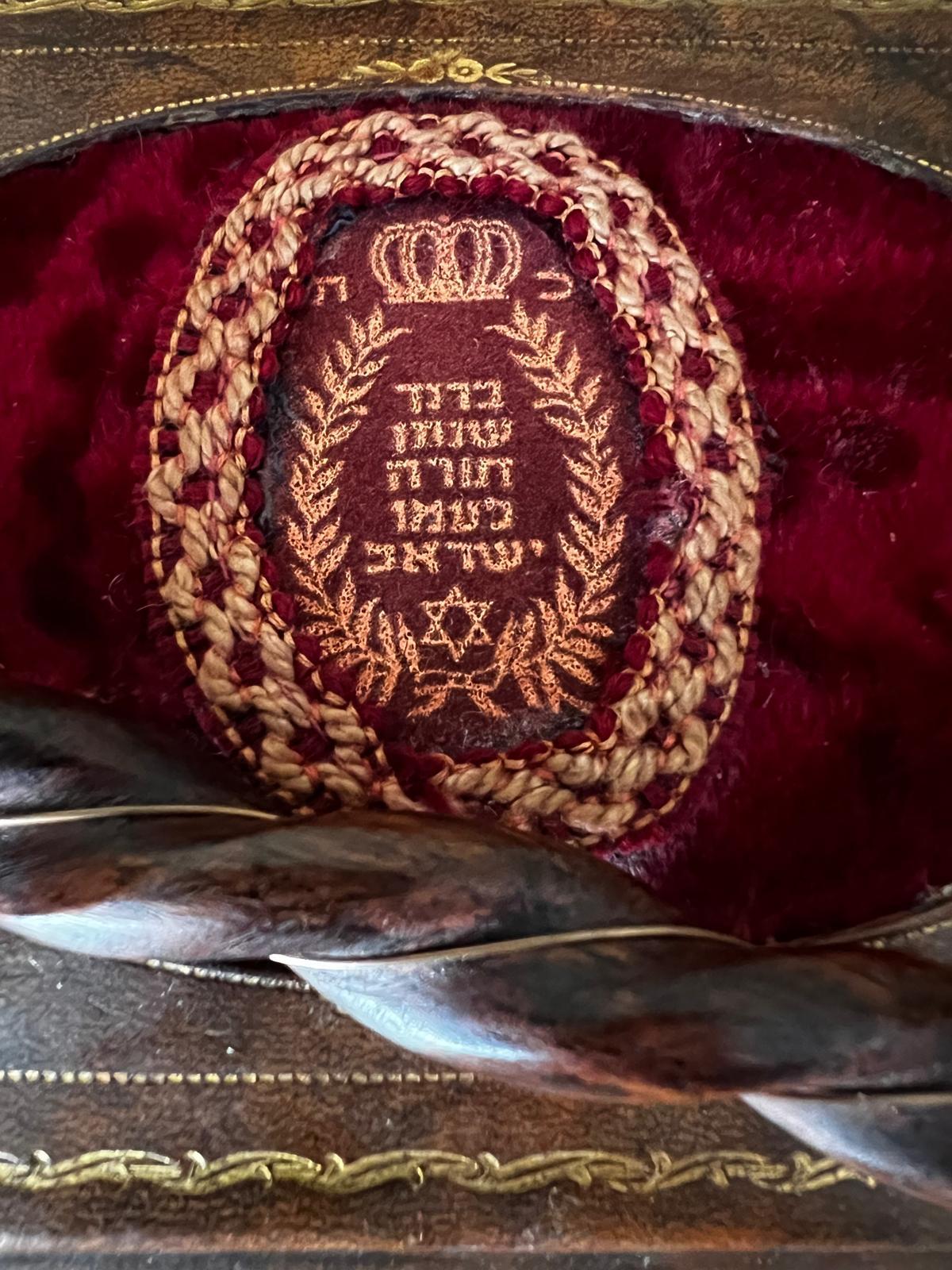 Antique 19th Century Art Deco Judaica Rosewood/Multi-Gemstone Torah Pointer For Sale 4