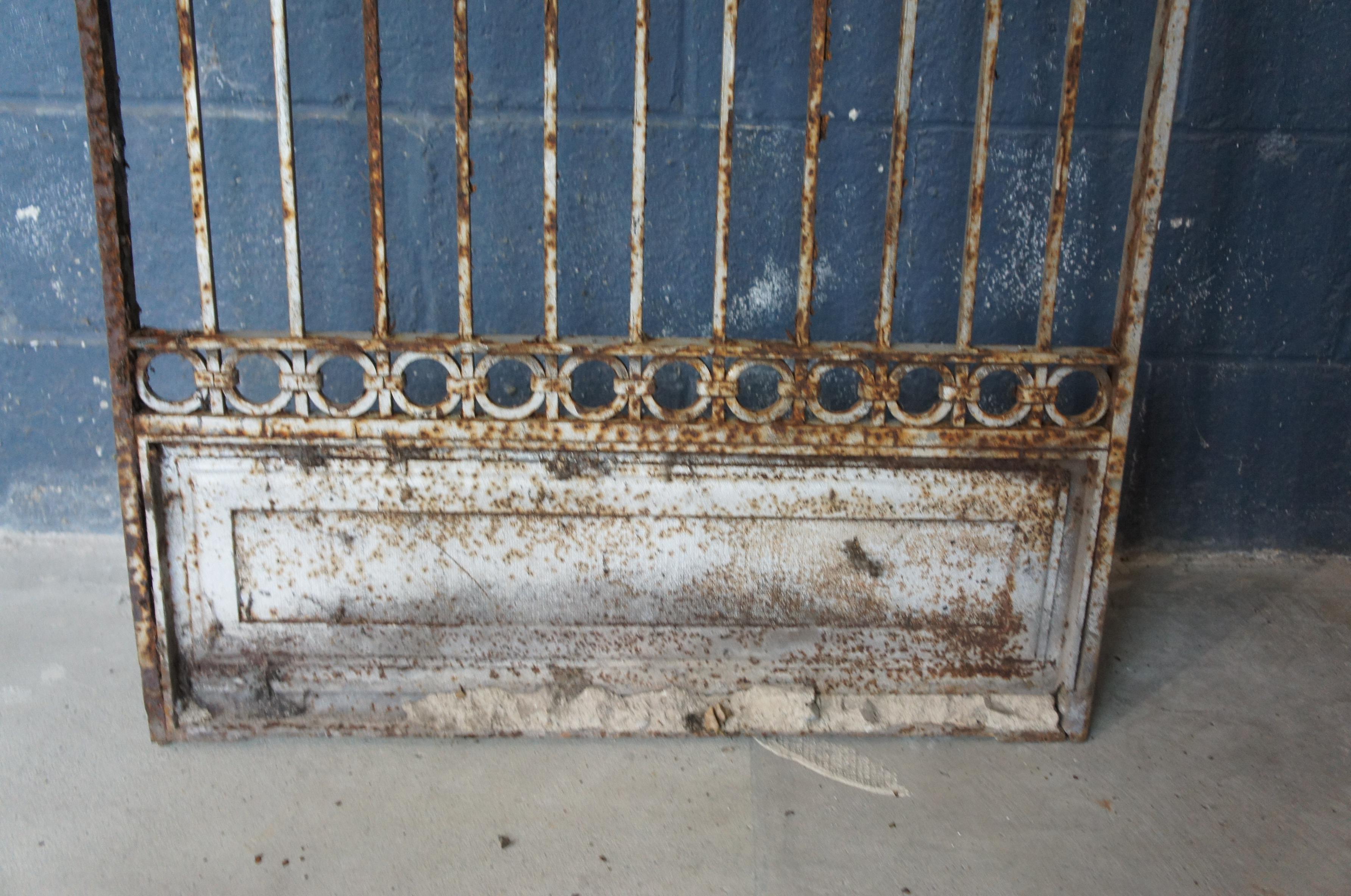 Antico recinto di ferro da giardino del XIX secolo Grate Door Panel Wall Gate 83