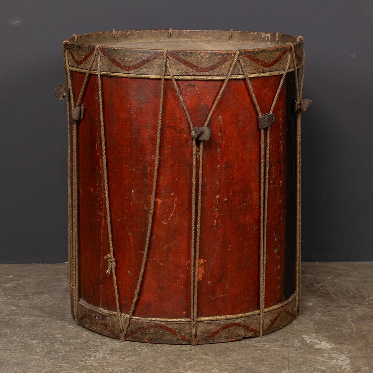 Antike große Militärische Trommel im Regency-Stil des 19. Jahrhunderts, um 1820 (Messing) im Angebot