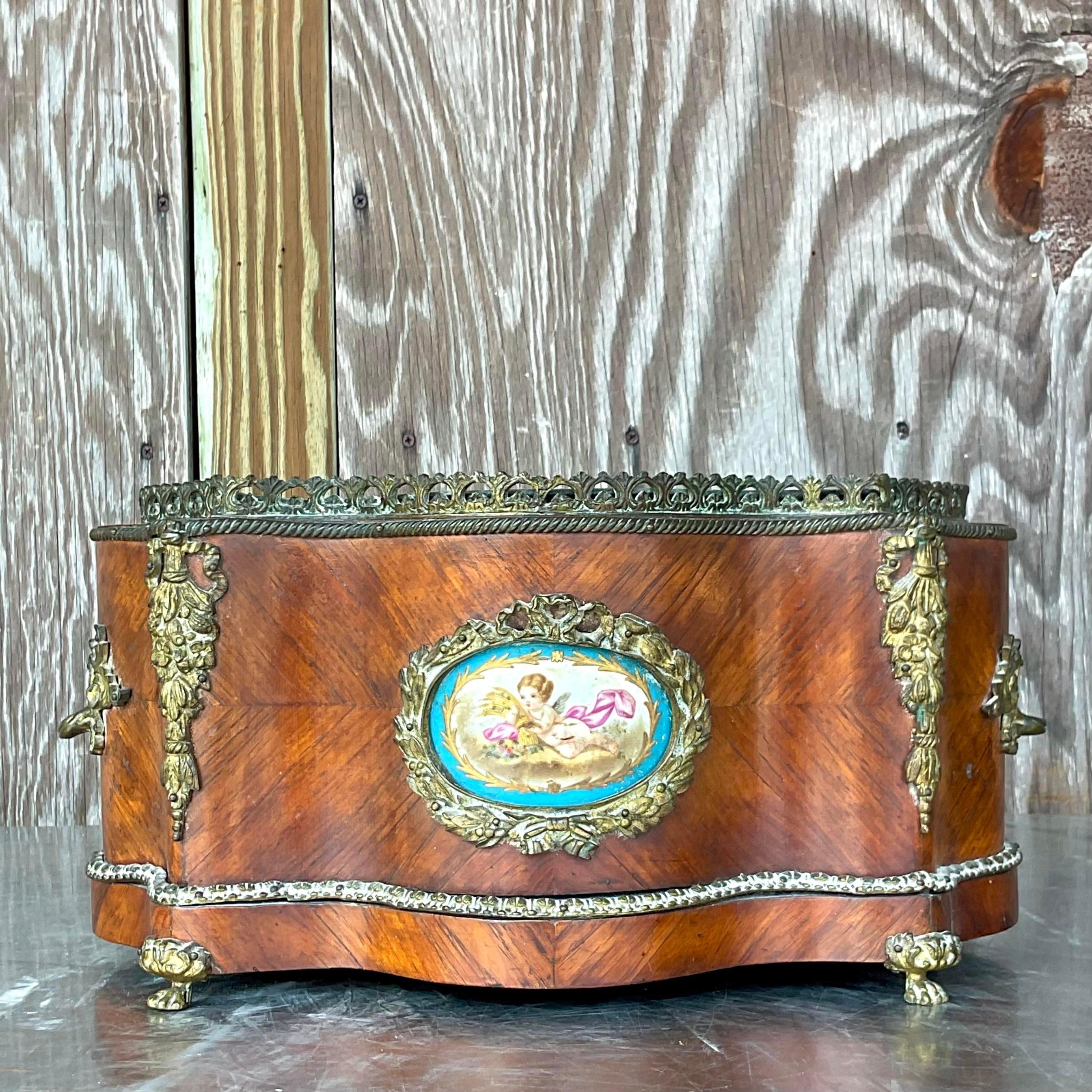 Antica fioriera Regency del XIX secolo in ormolu e porcellana In condizioni buone in vendita a west palm beach, FL