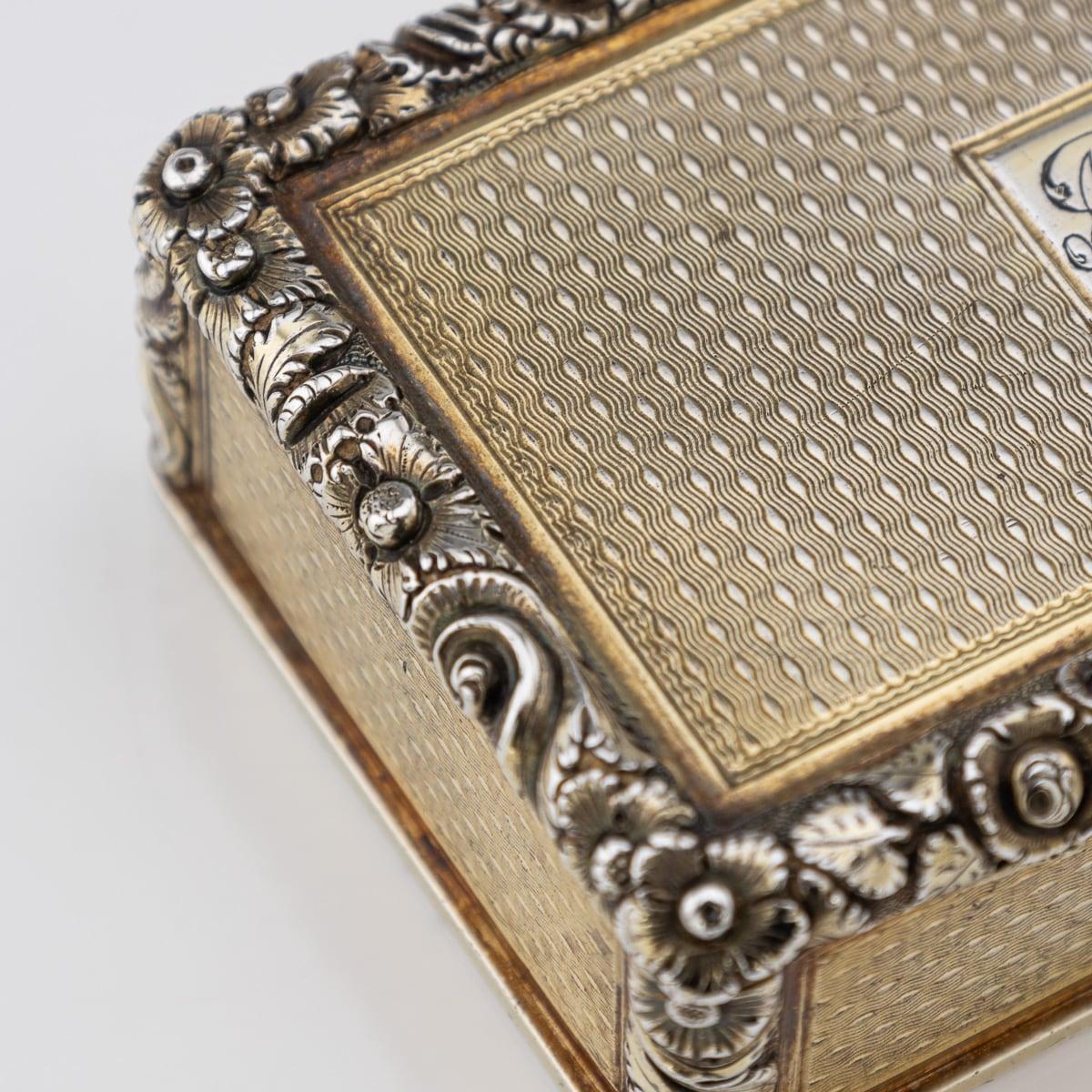 Antique 19th Century Regency Solid Silver Large Snuff Box, London c.1831 For Sale 5