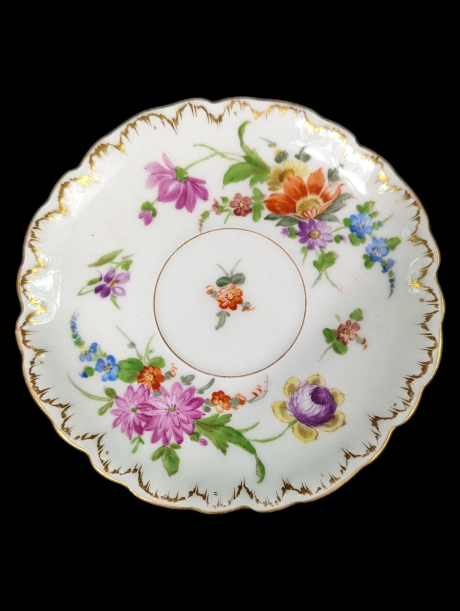 Antike 19. Jahrhundert Richard Klemm Dresden Porcelain Floral Teacup & Untertasse (Vergoldet)