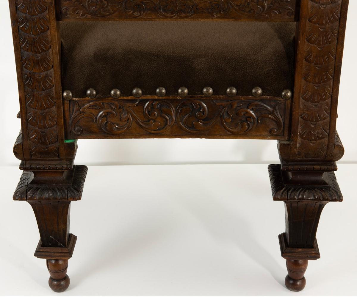Walnut Antique 19th Century Royal Castle Pair of Hand Carved Italian Throne Chairs