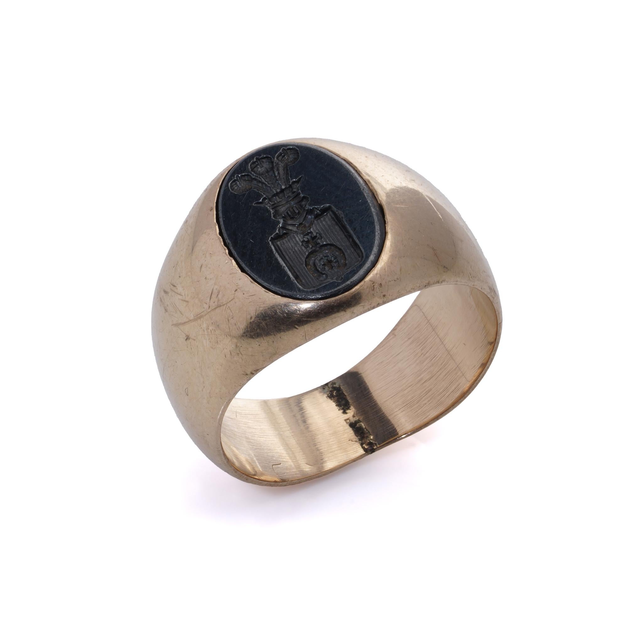 Antique 19th-Century Russian 14kt Gold Signet Ring with Lubich Clan For Sale 3