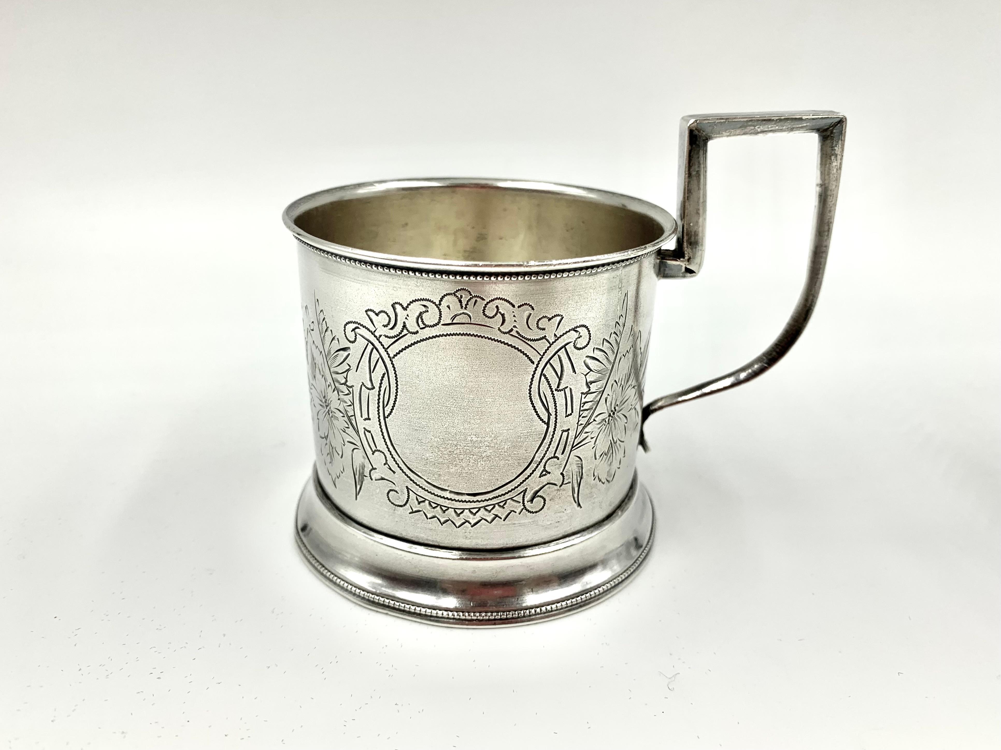 Ancien porte-verre à thé russe du 19e siècle en argent et cristal 84 en vente 6