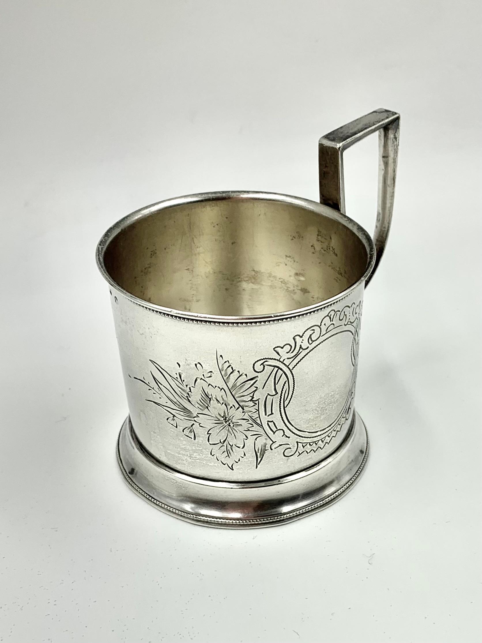 Ancien porte-verre à thé russe du 19e siècle en argent et cristal 84 en vente 7