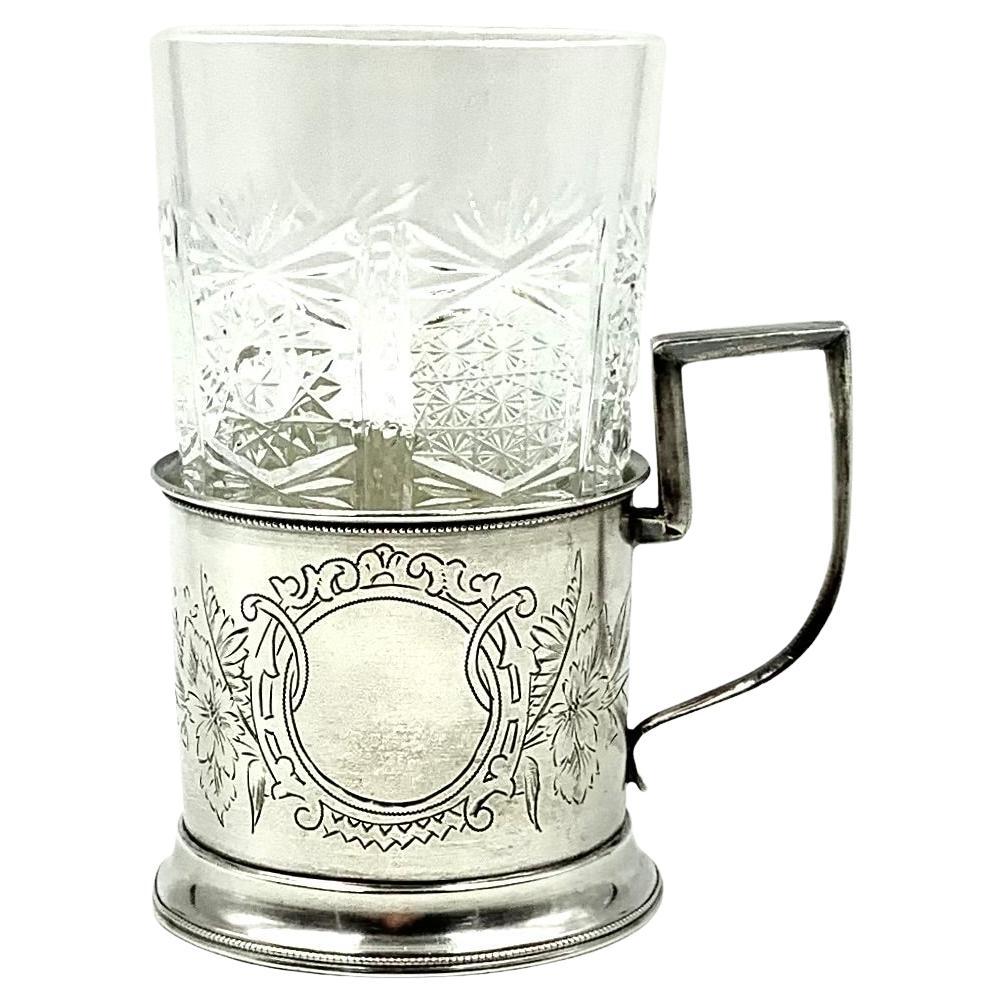 Ancien porte-verre à thé russe du 19e siècle en argent et cristal 84 en vente