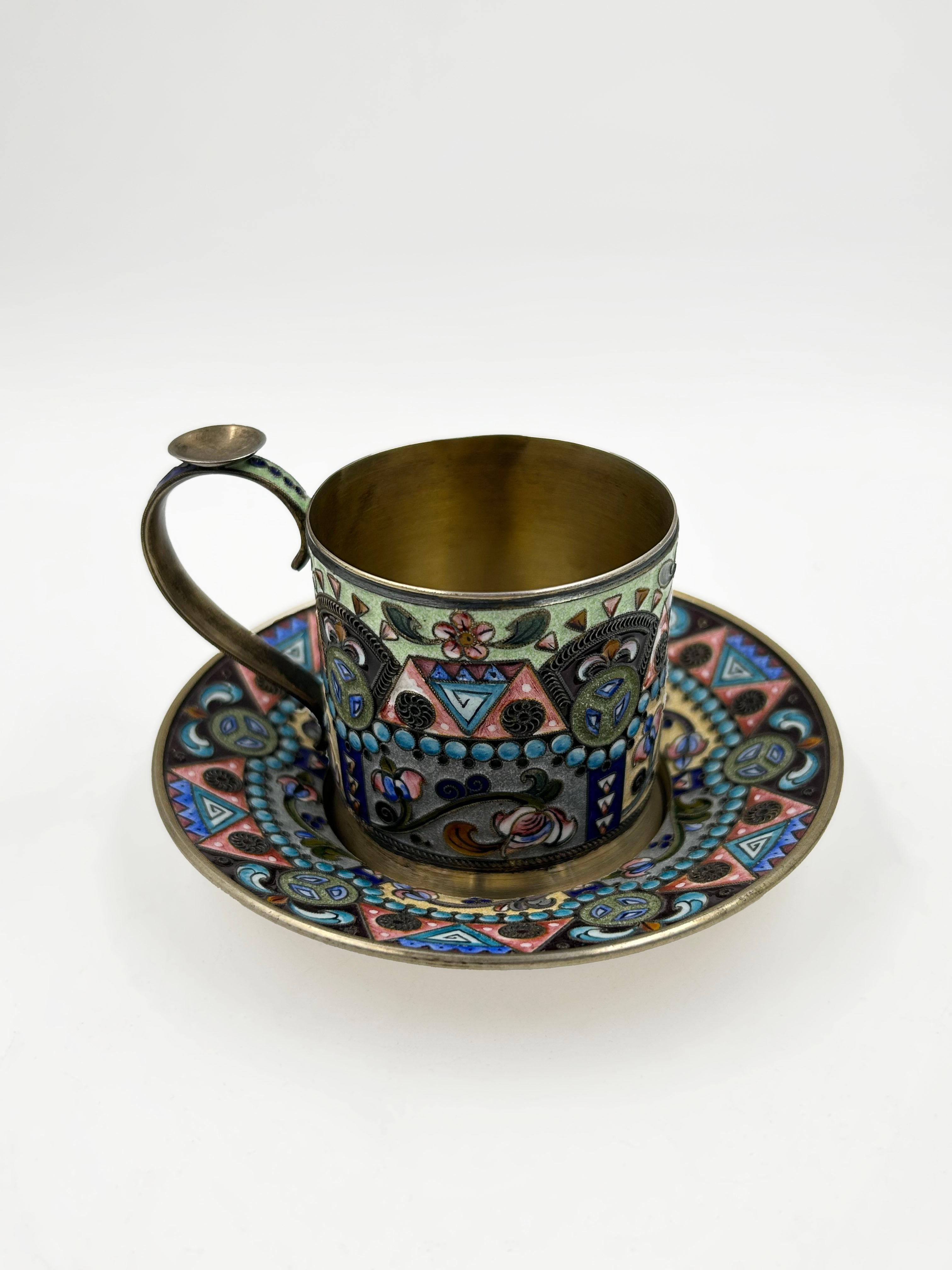 Fait main Ancienne coupe russe en argent et en émail du XIXe siècle en vente