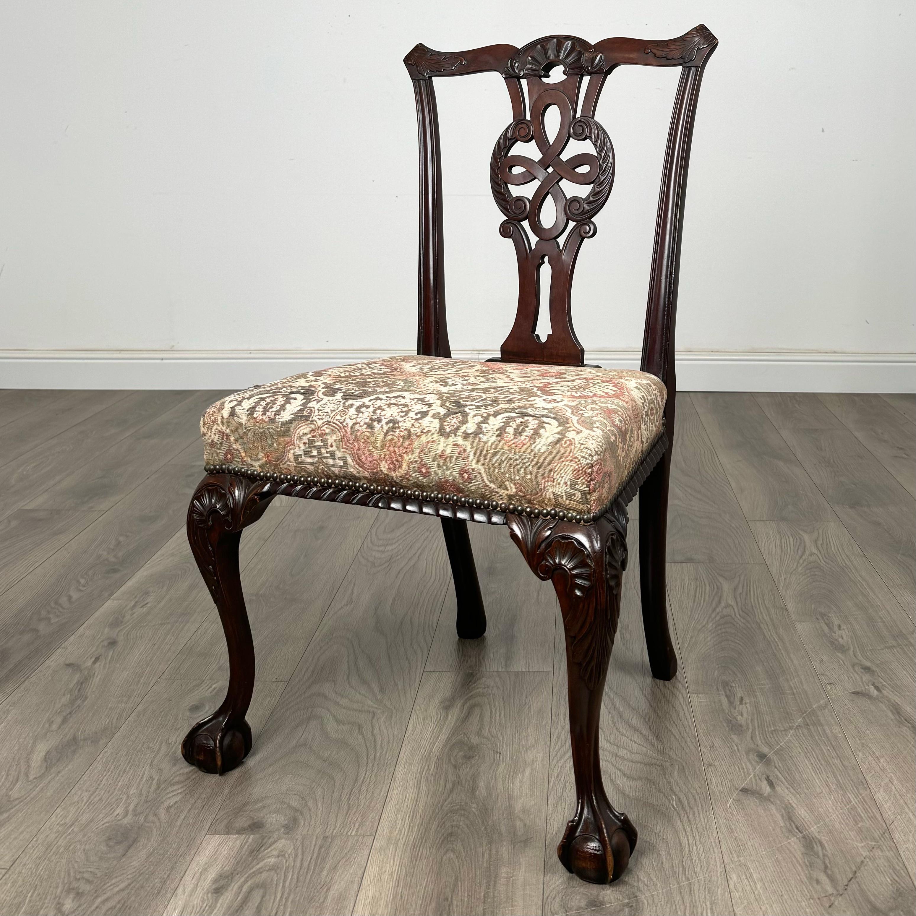 Inglese Antico set di 4 sedie da pranzo in stile Chippendale del XIX secolo ( REF AFS-3440 ) in vendita