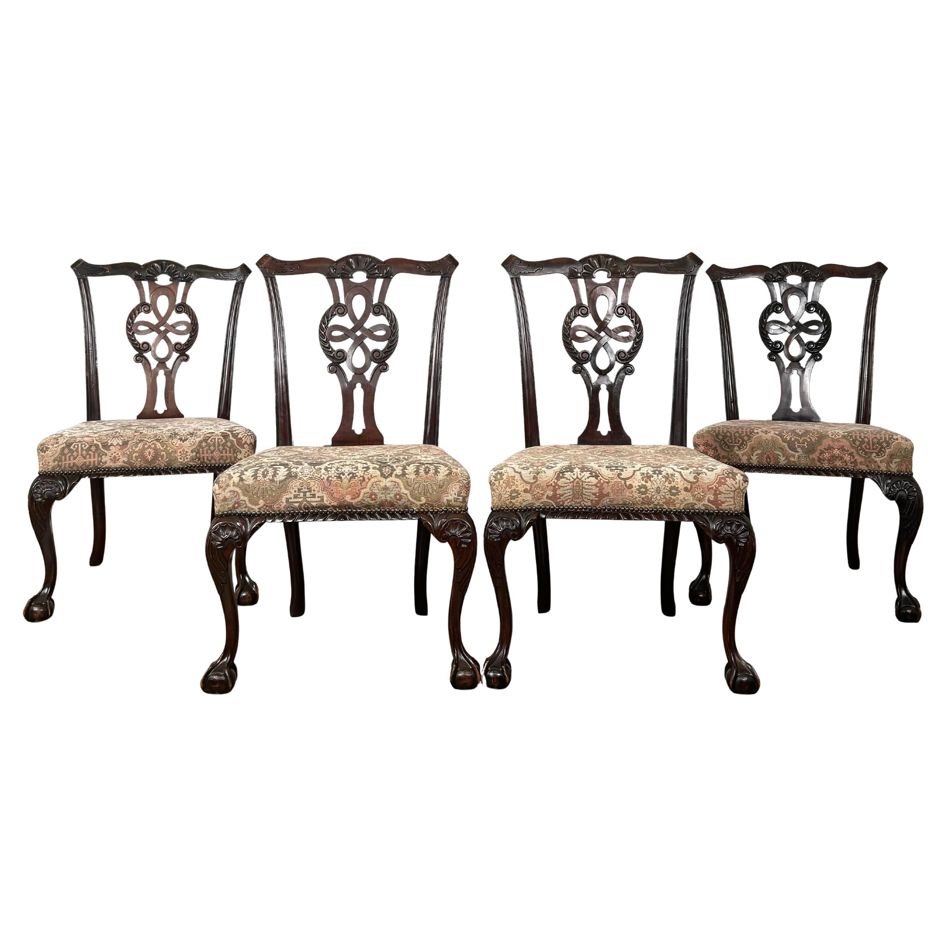 Ensemble de 4 chaises de salle à manger de style Chippendale du 19ème siècle ( REF AF-3440 )