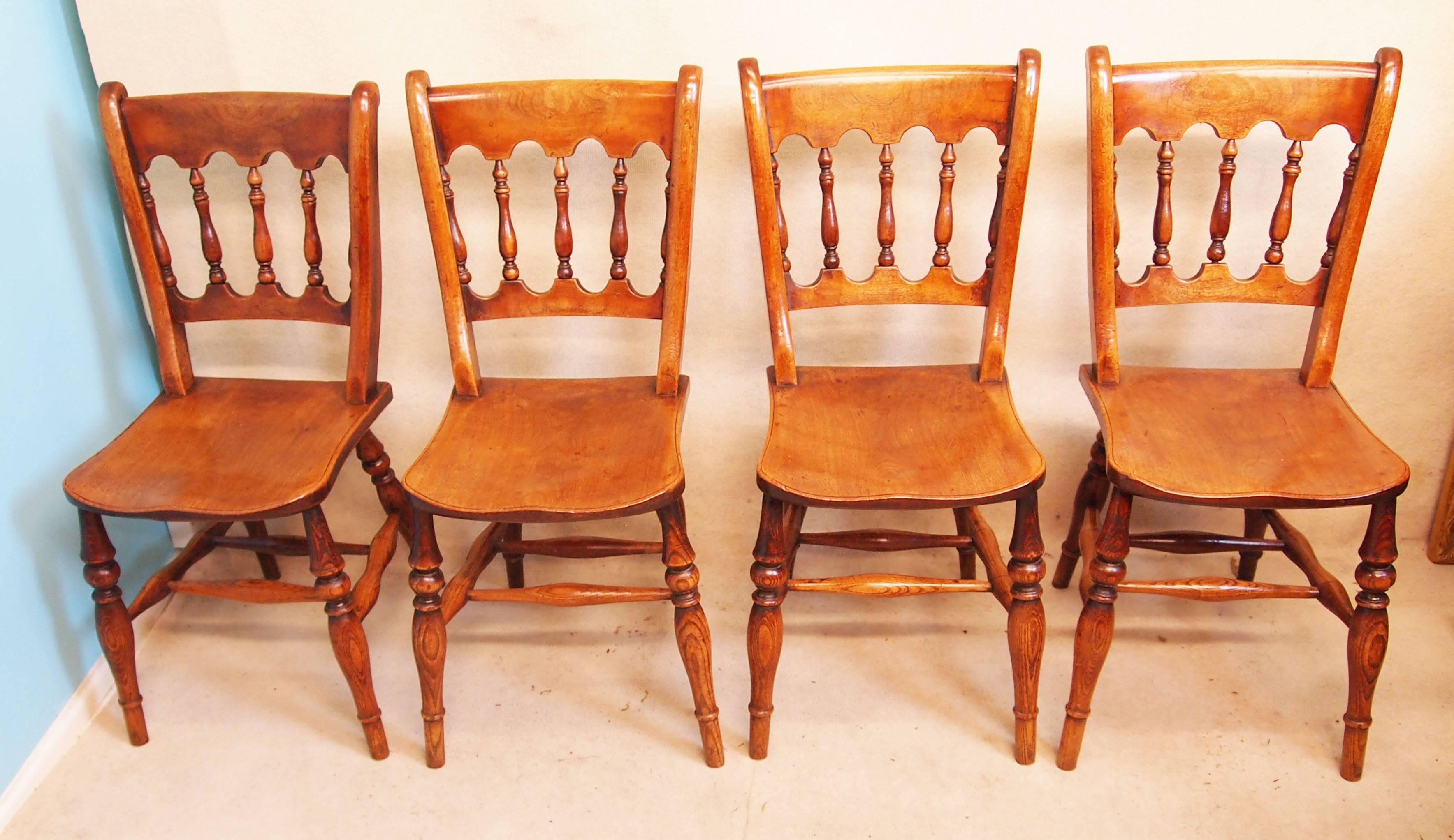 A very attractive matched set of eight mid-19th century 
Beech and elm kitchen Windsor chairs having elegant 
Turned upright spindle backs above shaped seats
Raised on turned tapering legs and turned stretchers

Measure: Height 33in
Width