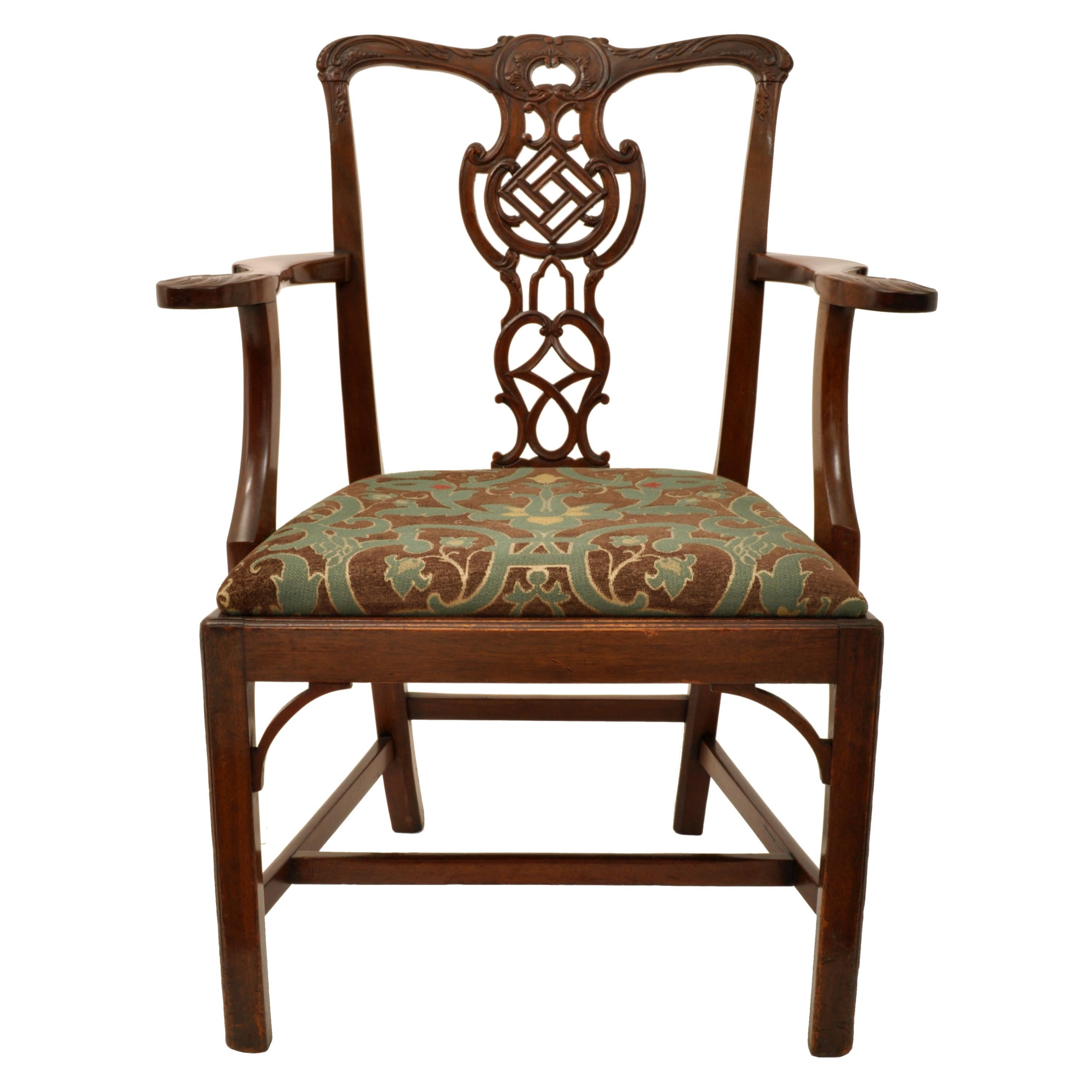 Antique 19th Century Set of Four Carved Mahogany Chippendale Dining Chairs 1890 For Sale 4
