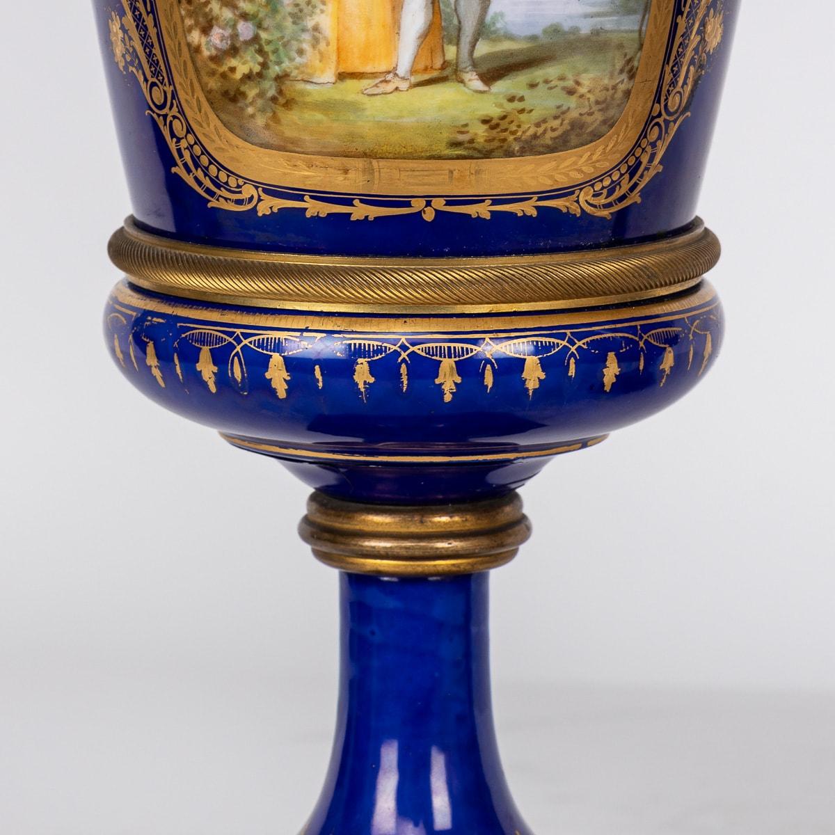 Antike Sèvres Ormolu-Vasen des 19. Jahrhunderts mit Deckeln um 1870 im Angebot 2