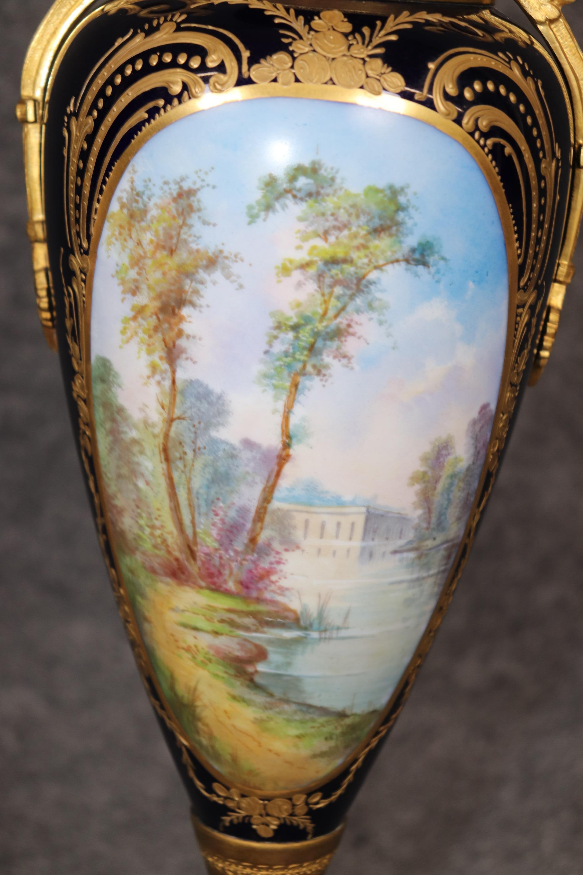 Antique 19th Century Sevres Royal Blue Porcelain Vase Made in France For Sale 7