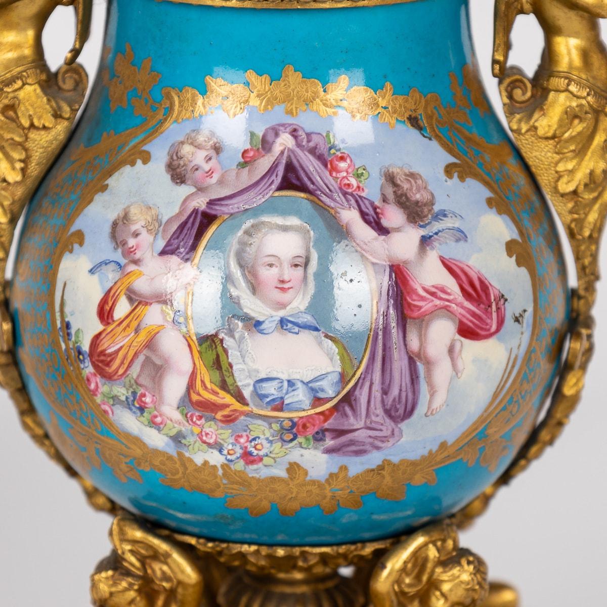 Antike Sèvres-Stil Ormolu montiert Vasen des 19. Jahrhunderts mit Deckel im Angebot 5
