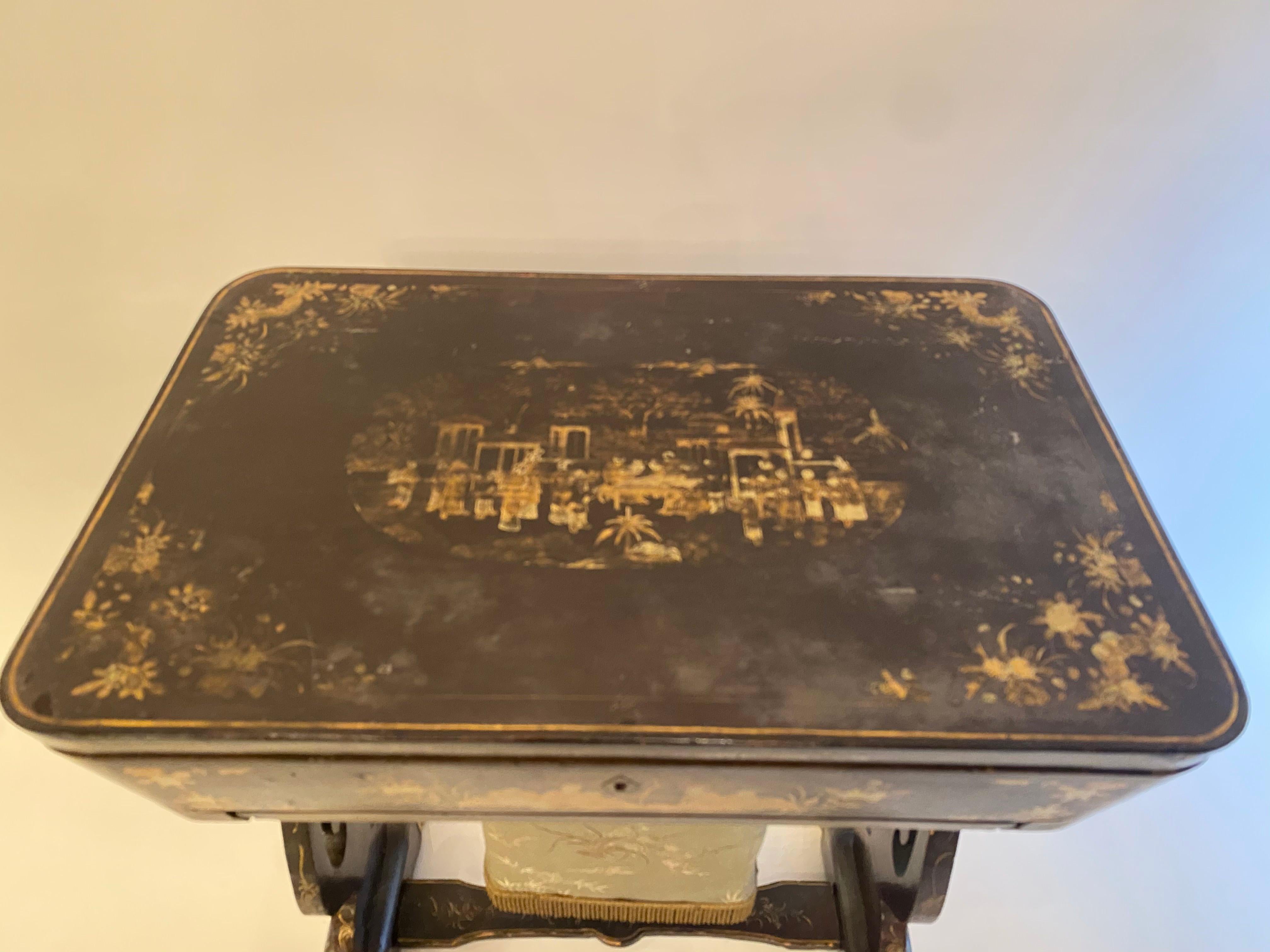 Antique 19th Century Small Chinese Lacquer Sewing Table For Sale 2