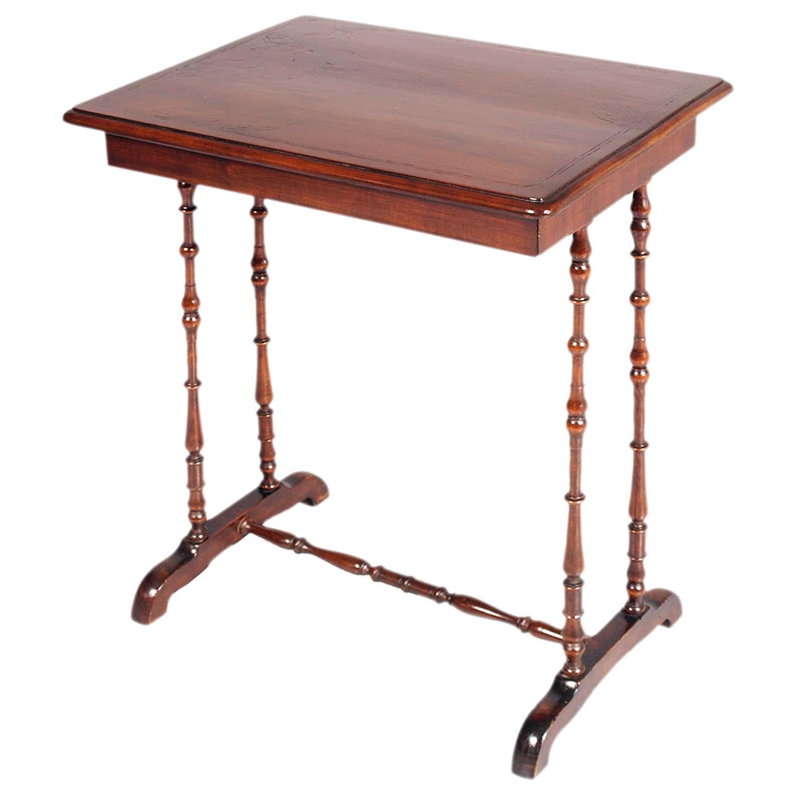 Walnut Antique 19th Century Small Vanity Desk, Work Table, Louis XIII style in walnut For Sale