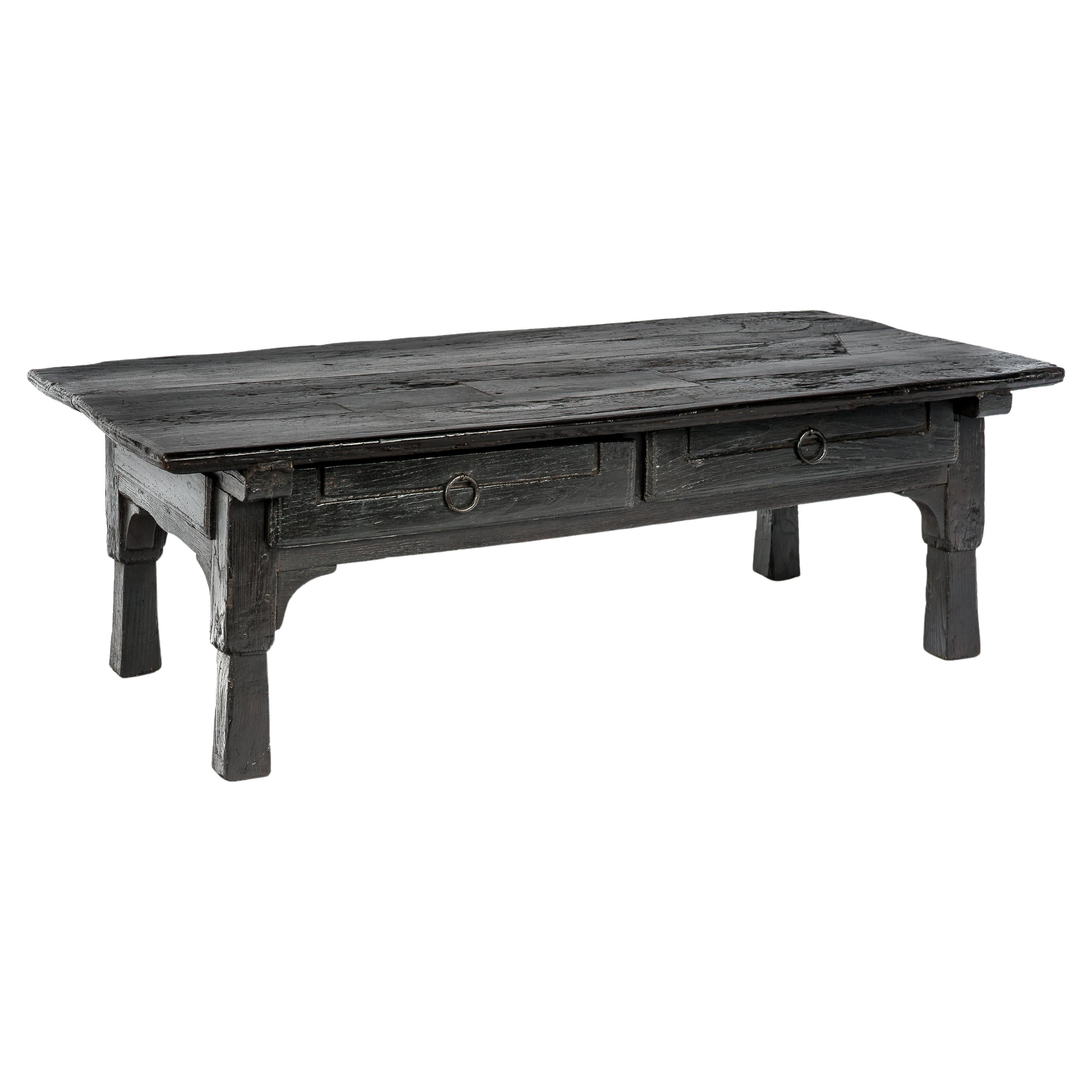 Antique 19th Century Spanish Rustic Black Solid Chestnut Wood Coffee Table For Sale