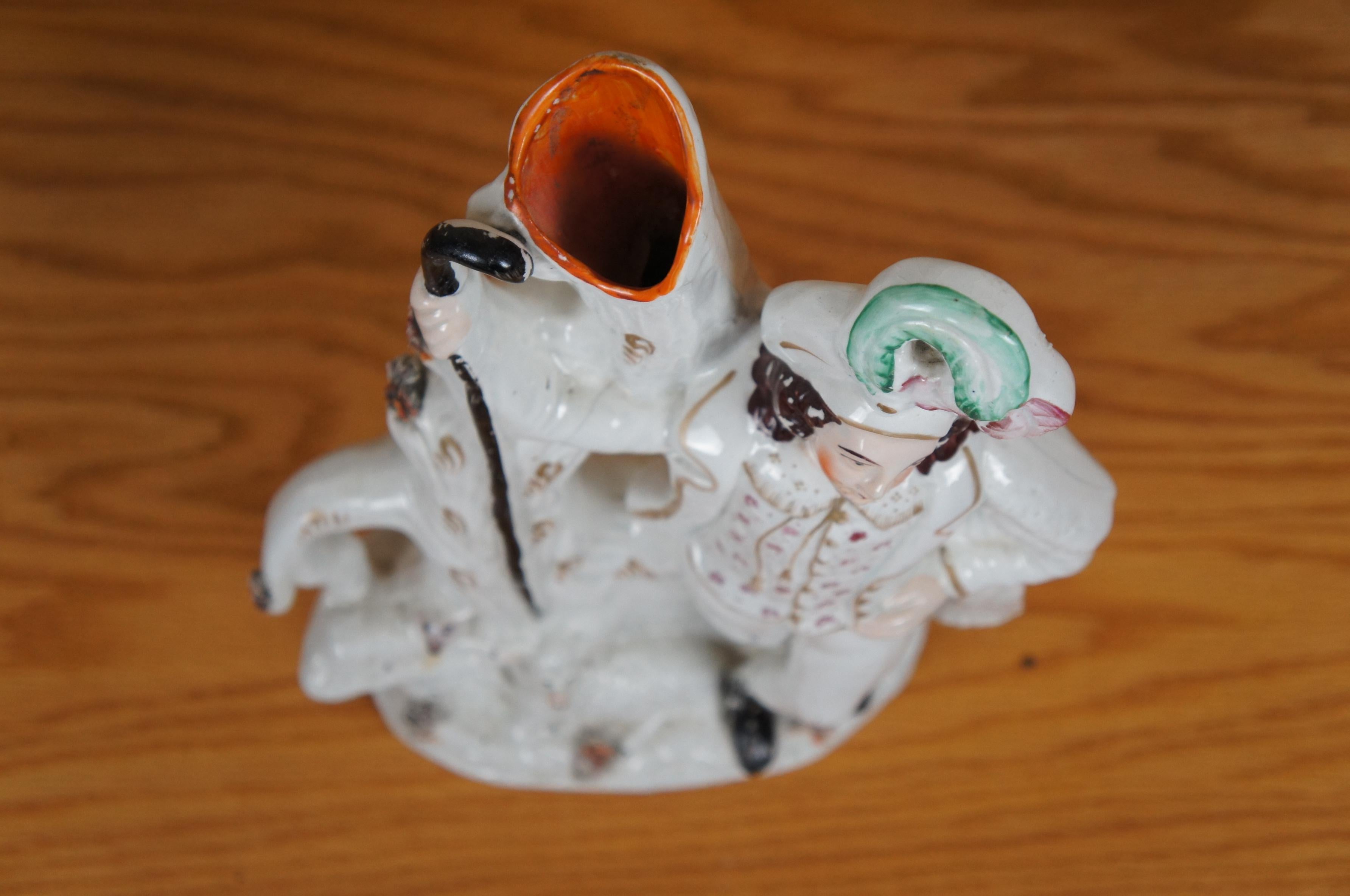Antico vaso di porcellana dello Staffordshire del 19° secolo con pastore e agnelli, 13