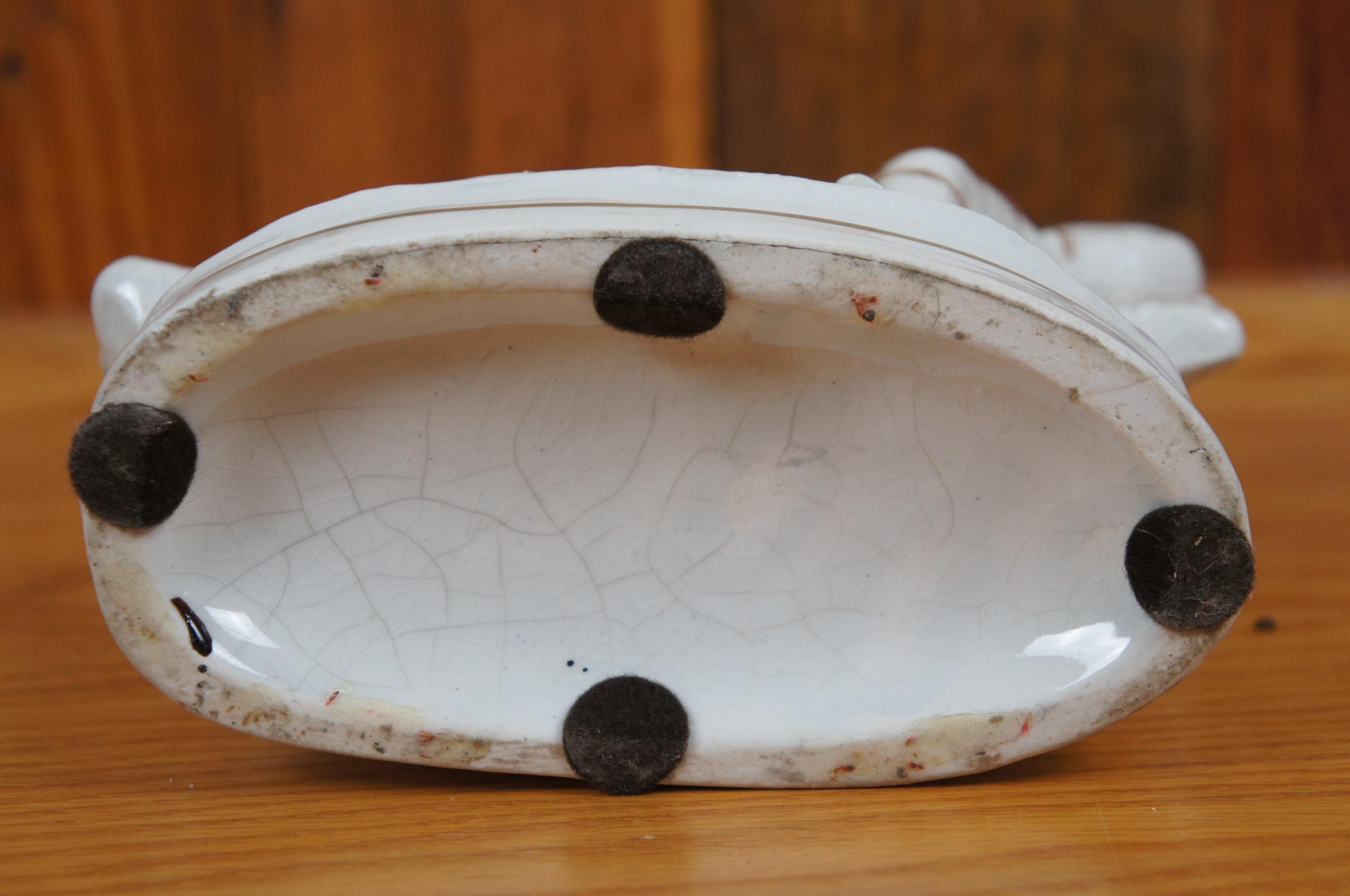 Antico vaso di porcellana dello Staffordshire del 19° secolo con pastore e agnelli, 13