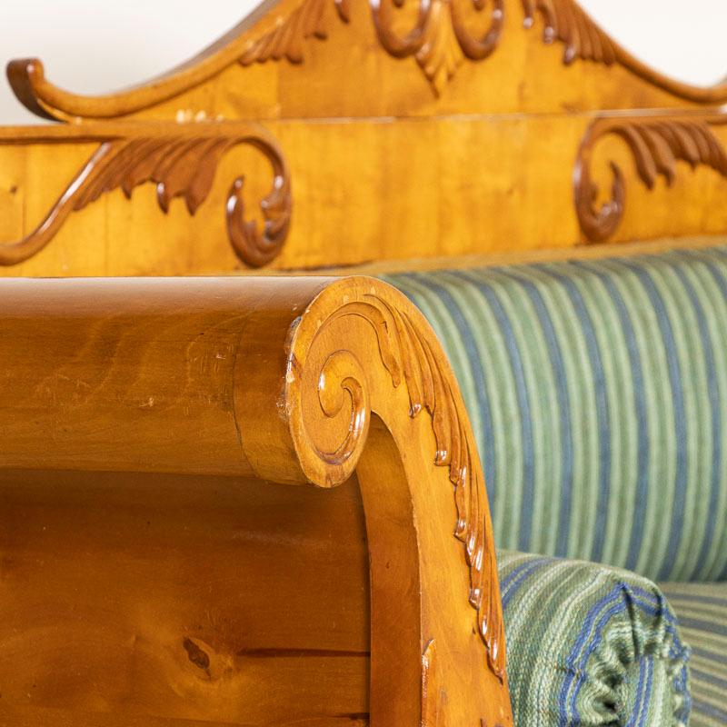 Antique 19th Century Swedish Biedermeier Yellow Birch Sofa Settee For Sale 4
