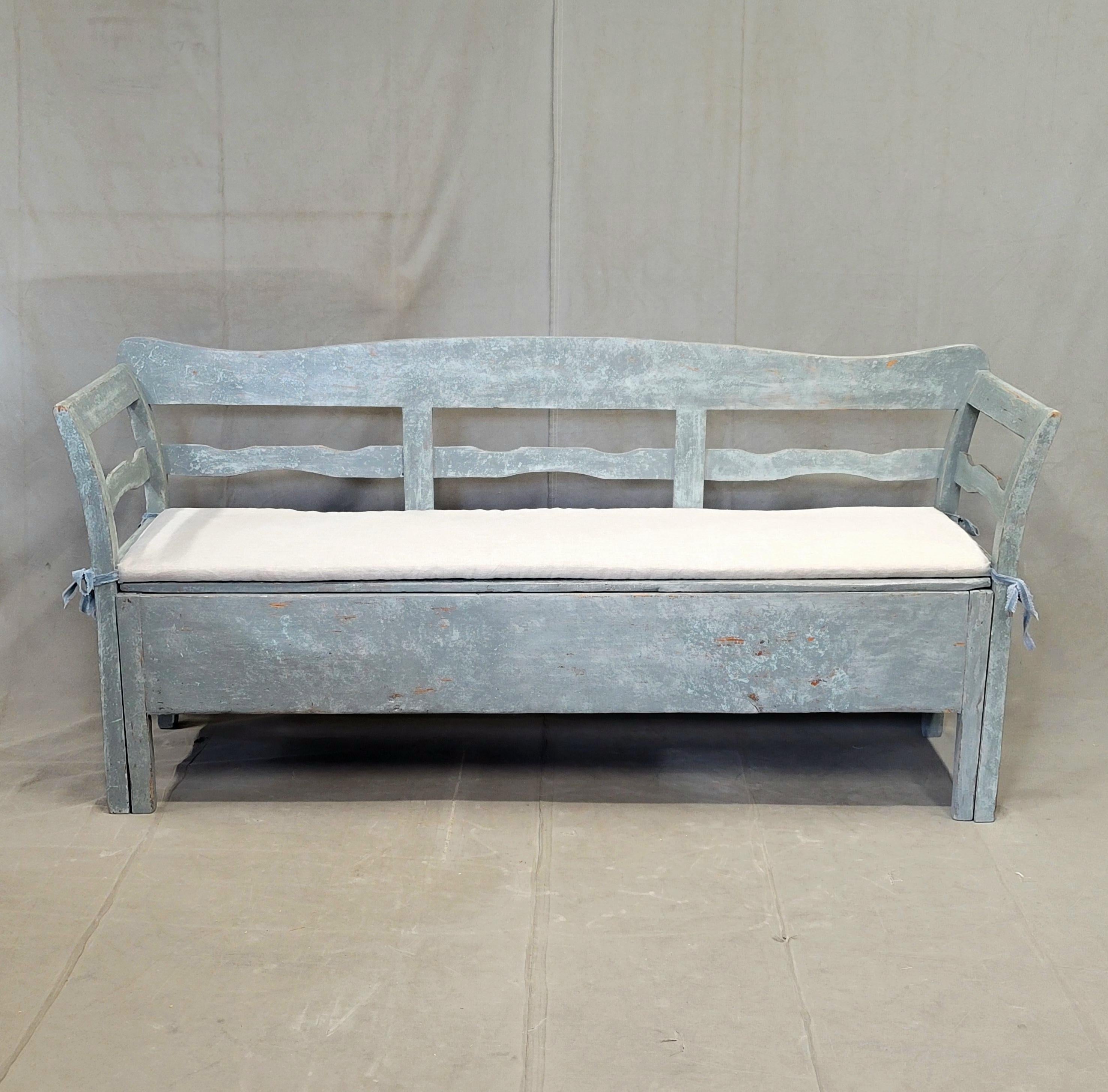 Gustavian Antique 19th Century Swedish Storage Bench with Blue/Gray Paint and Linen Cushio For Sale