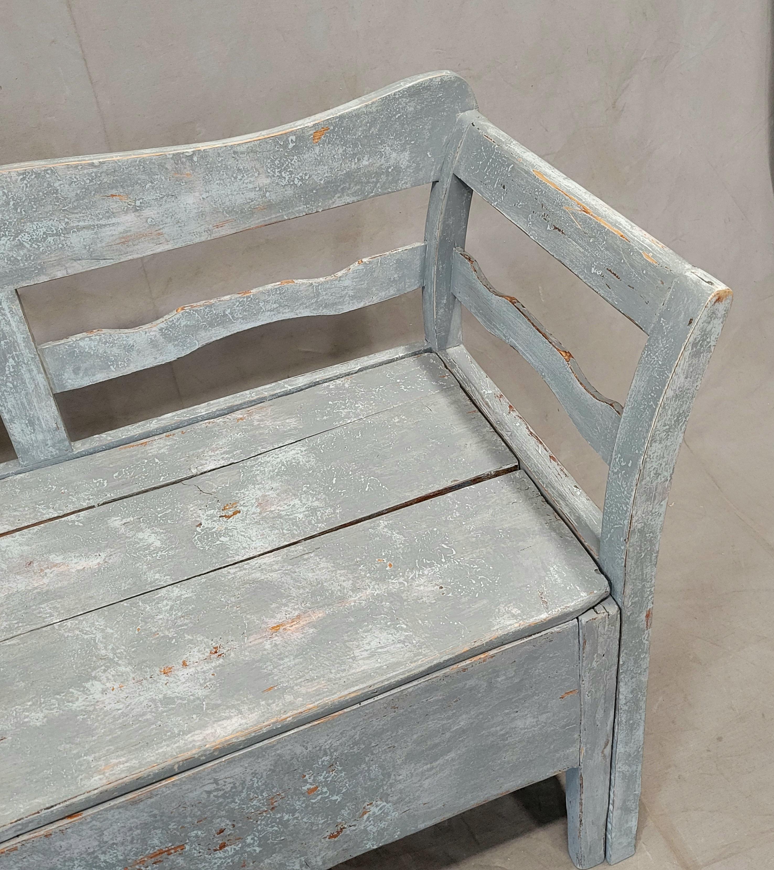 Antique 19th Century Swedish Storage Bench with Blue/Gray Paint and Linen Cushio For Sale 2