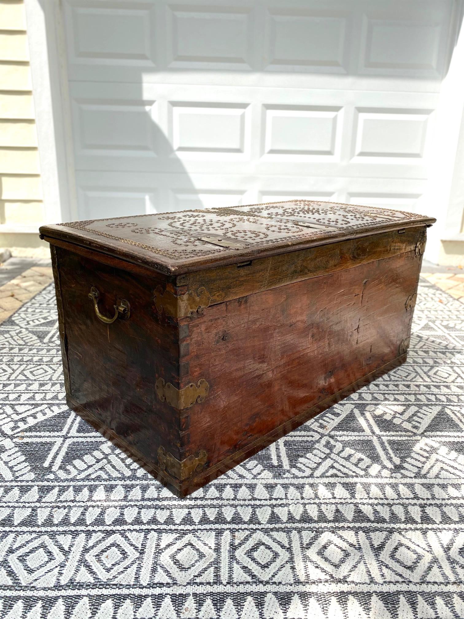 19th Century Antique Zanzibar Chest in Teak Wood and Brass Studs 5