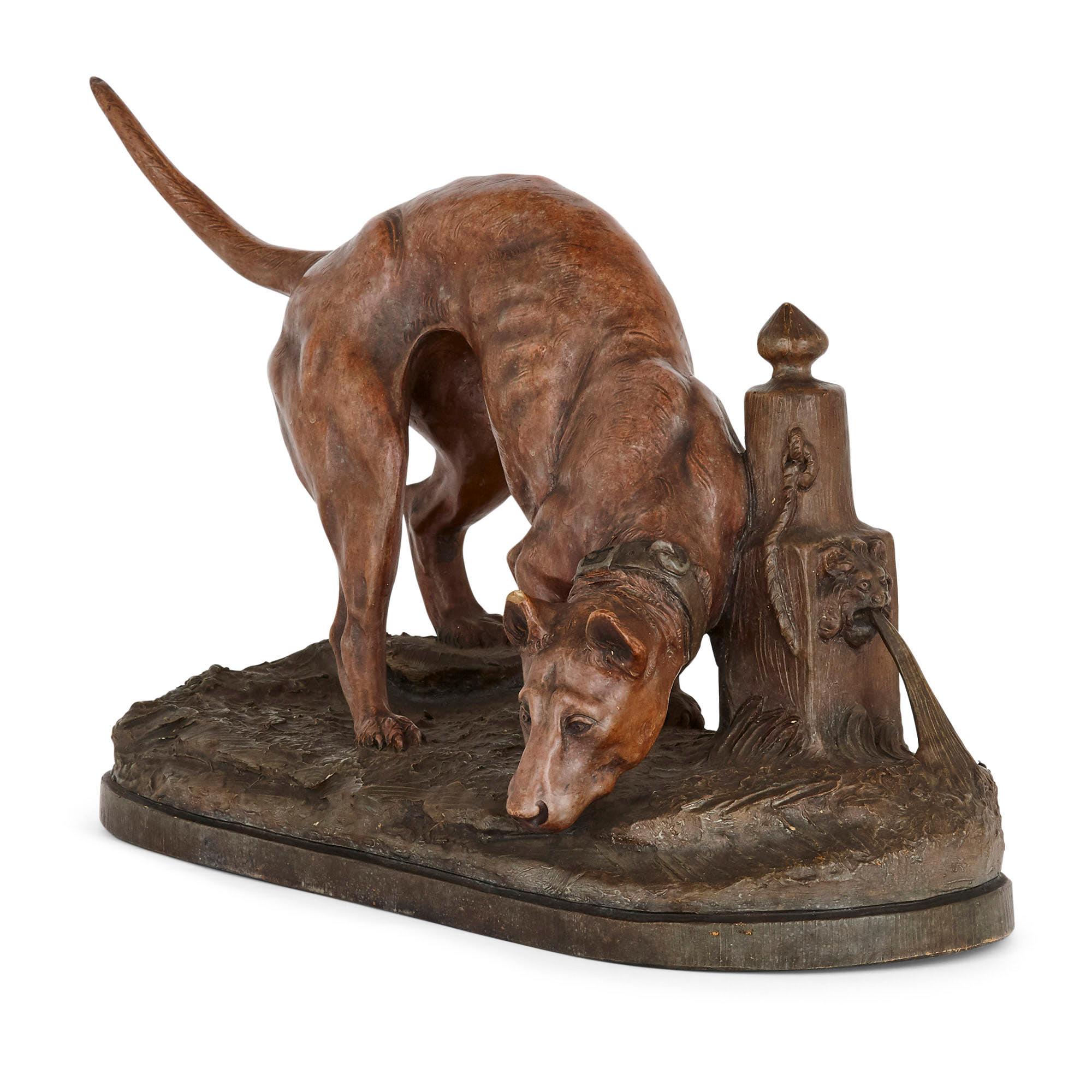 Belge Modèle ancien en terre cuite du 19e siècle représentant un chien courant de Belgique en vente