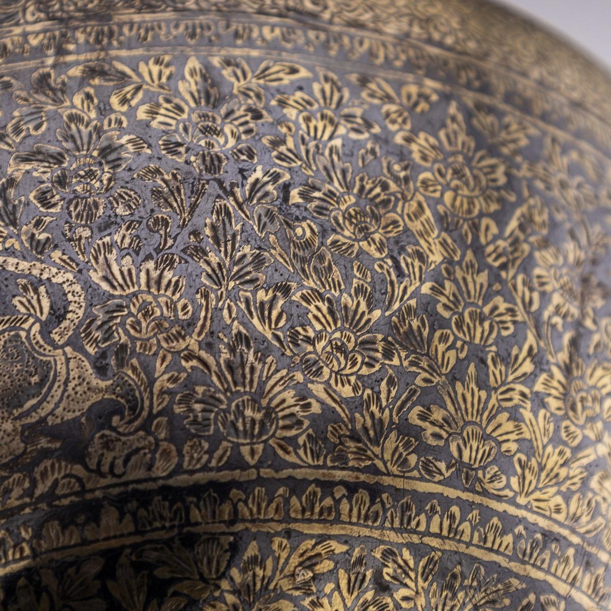 Antica ciotola tailandese del XIX secolo in argento massiccio dorato e smalto Niello, Siam c.1800 in vendita 8