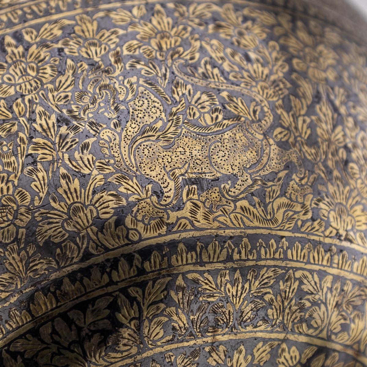 Antica ciotola tailandese del XIX secolo in argento massiccio dorato e smalto Niello, Siam c.1800 in vendita 11