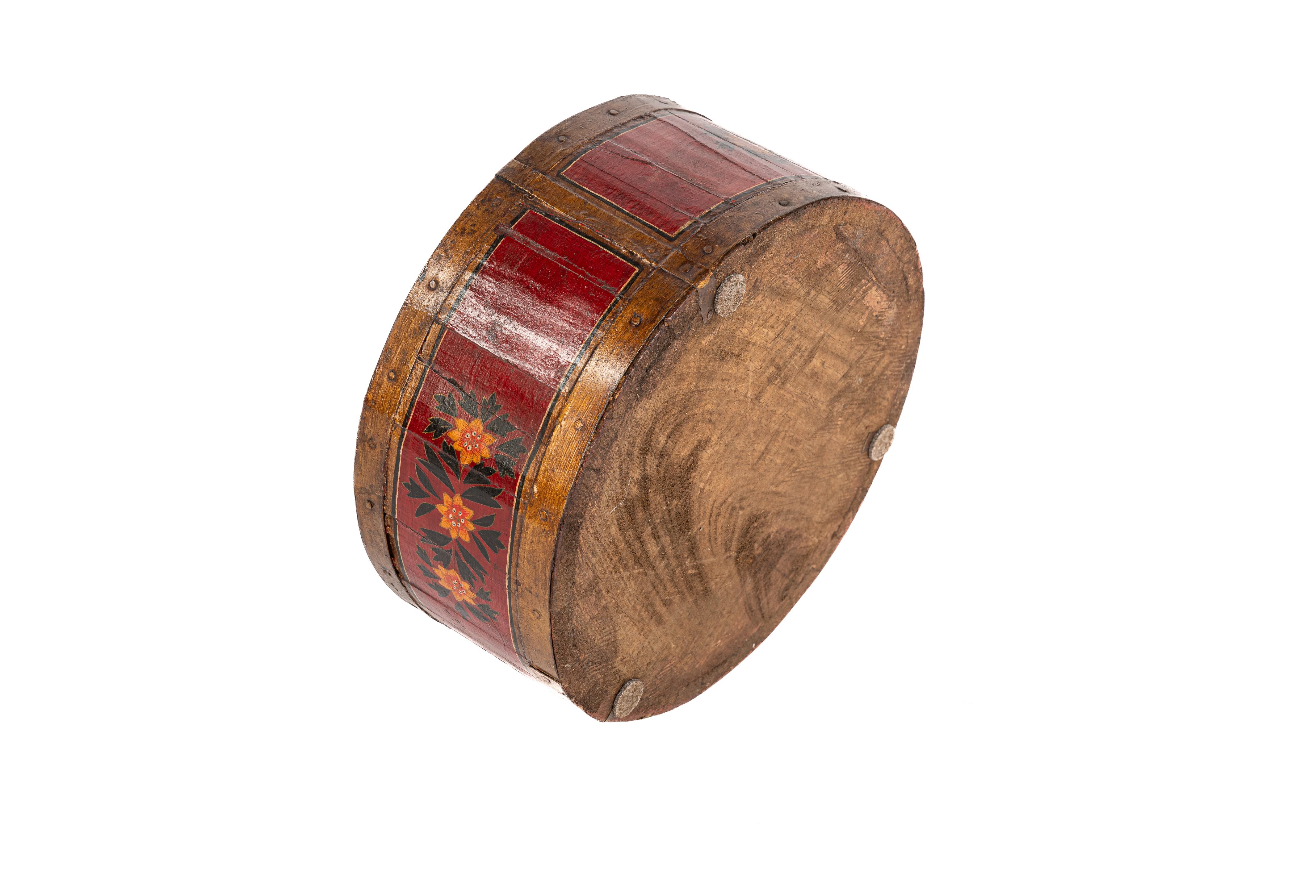 Antique 19th century traditional Dutch hand painted grain measure container bowl For Sale 2