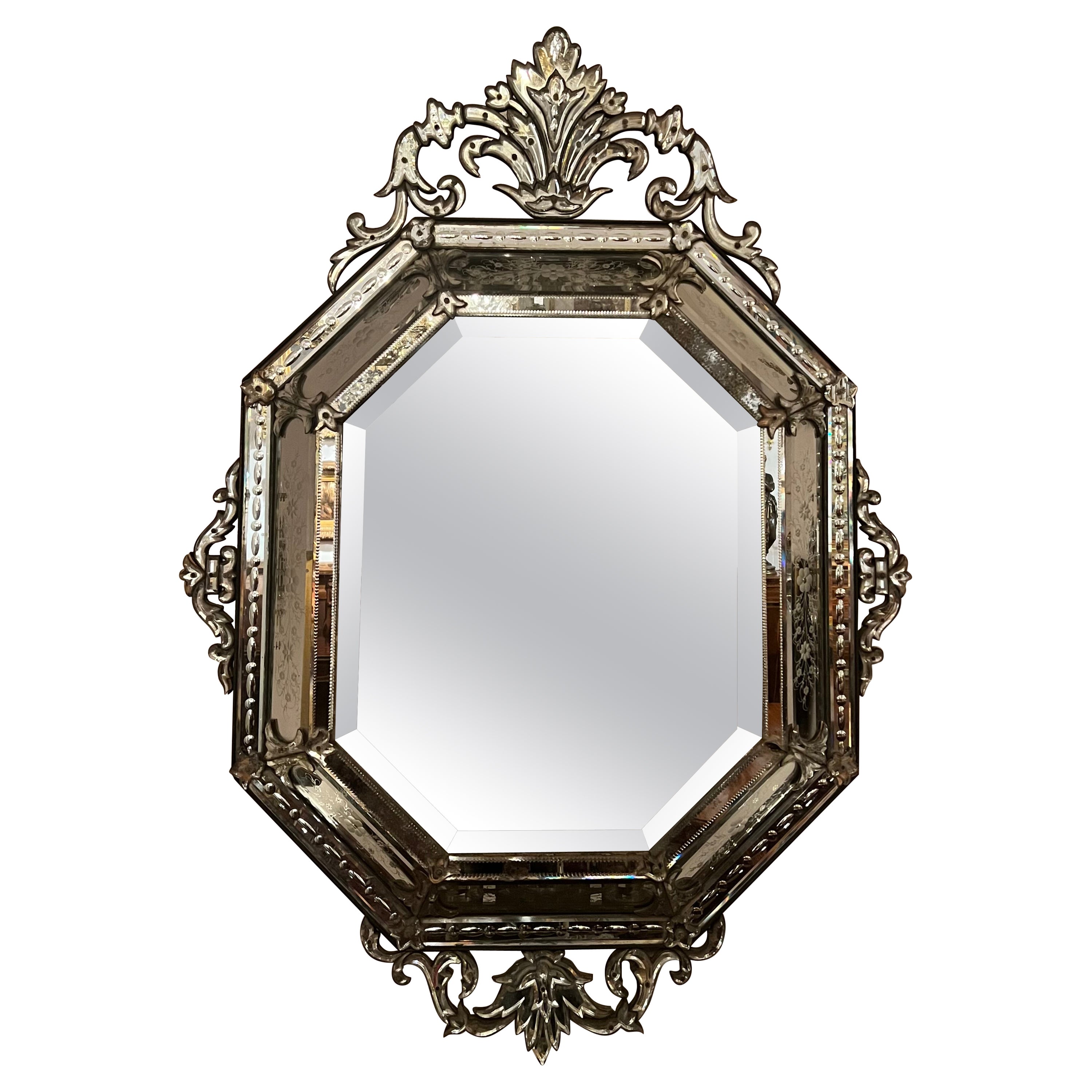 Antique Mirror in vetro veneziano del XIX secolo