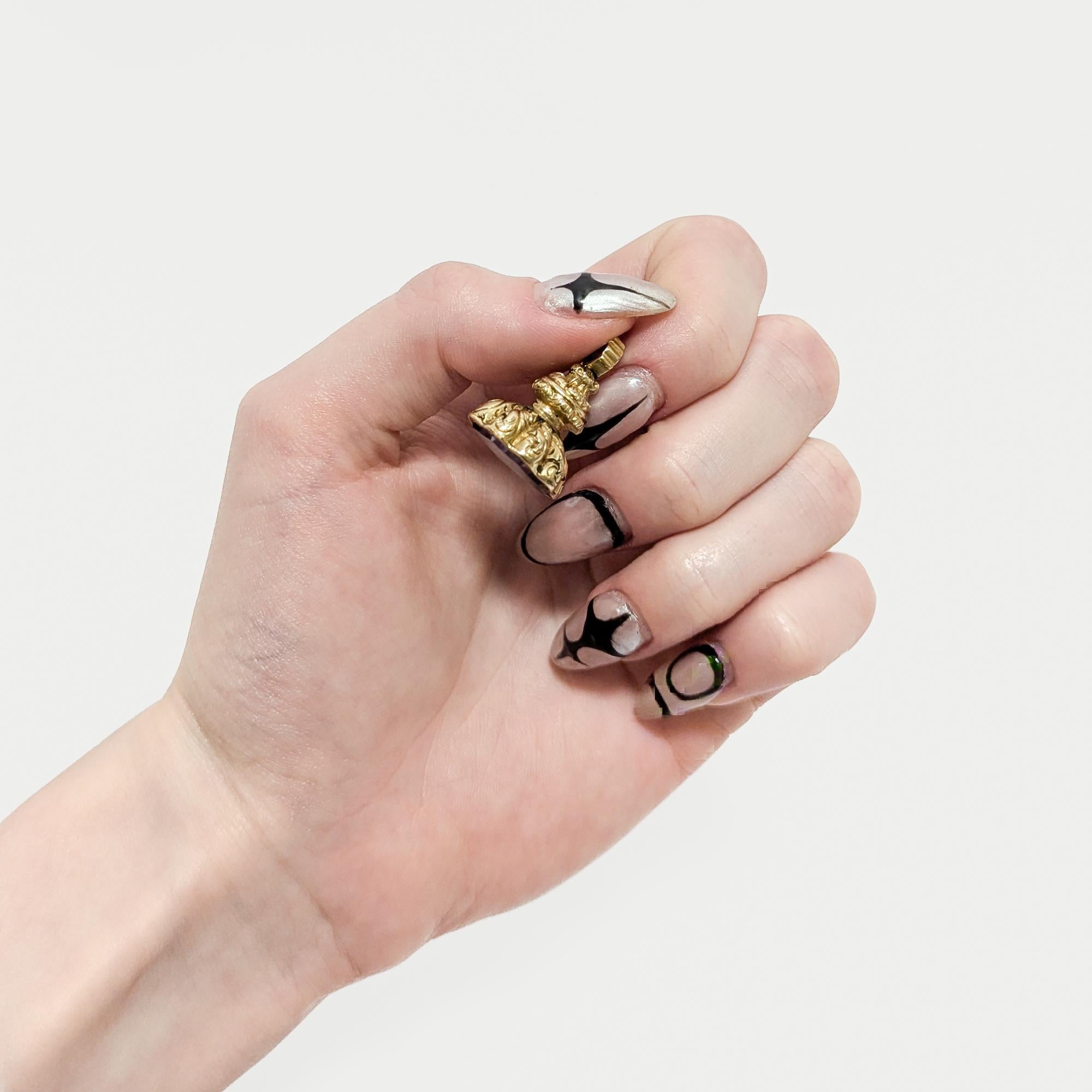 Ancien bouton de montre en or 14K et améthyste du 19e siècle de l'époque victorienne Bon état - En vente à Philadelphia, PA