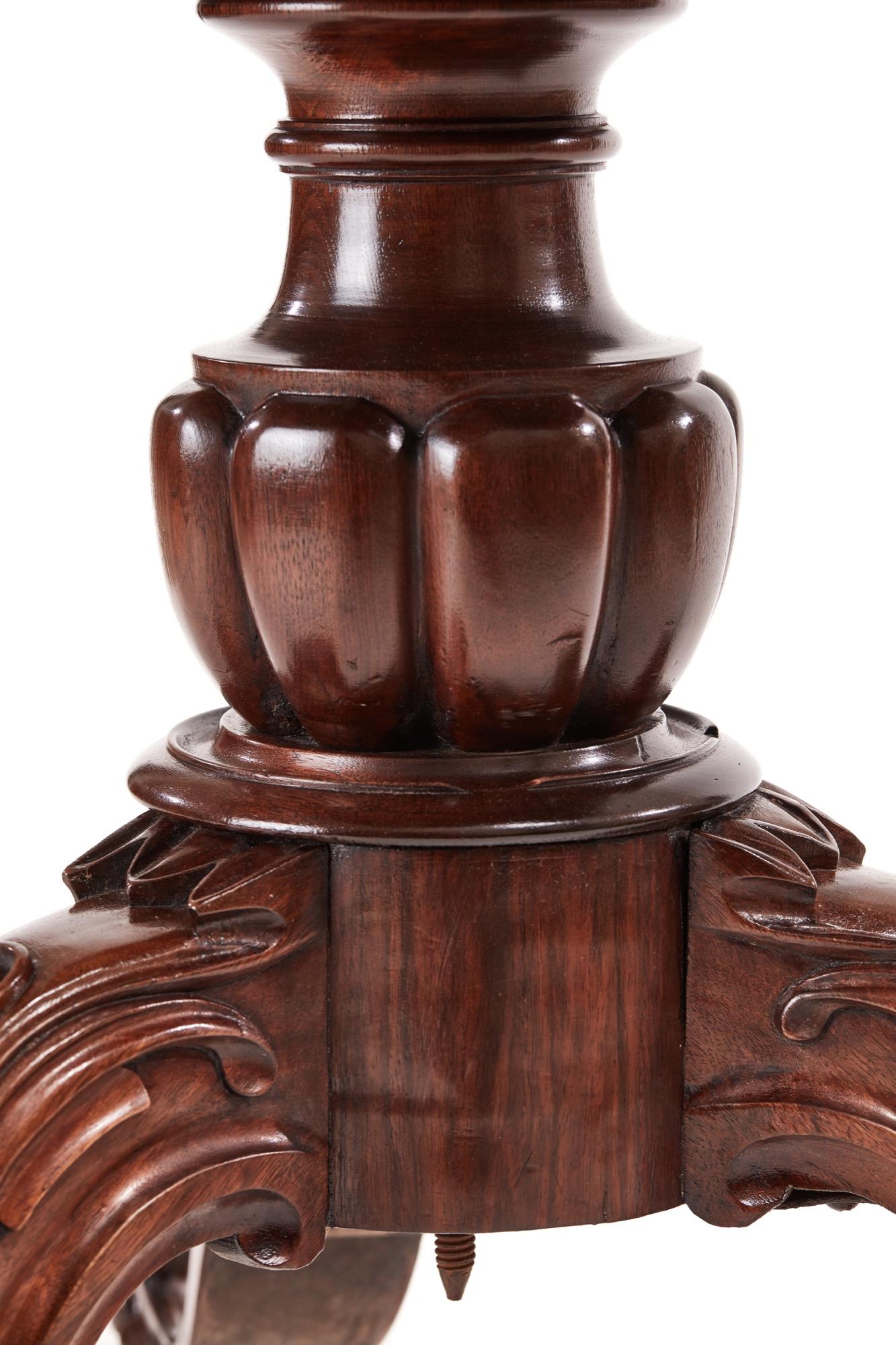 Mid-19th Century Antique 19th Century Victorian Burr Walnut Shaped Centre Table For Sale