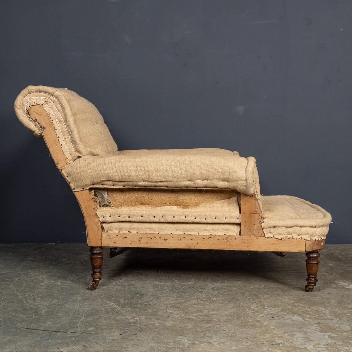 Fabric Antique 19th Century Victorian Chaise Longue c.1870 For Sale