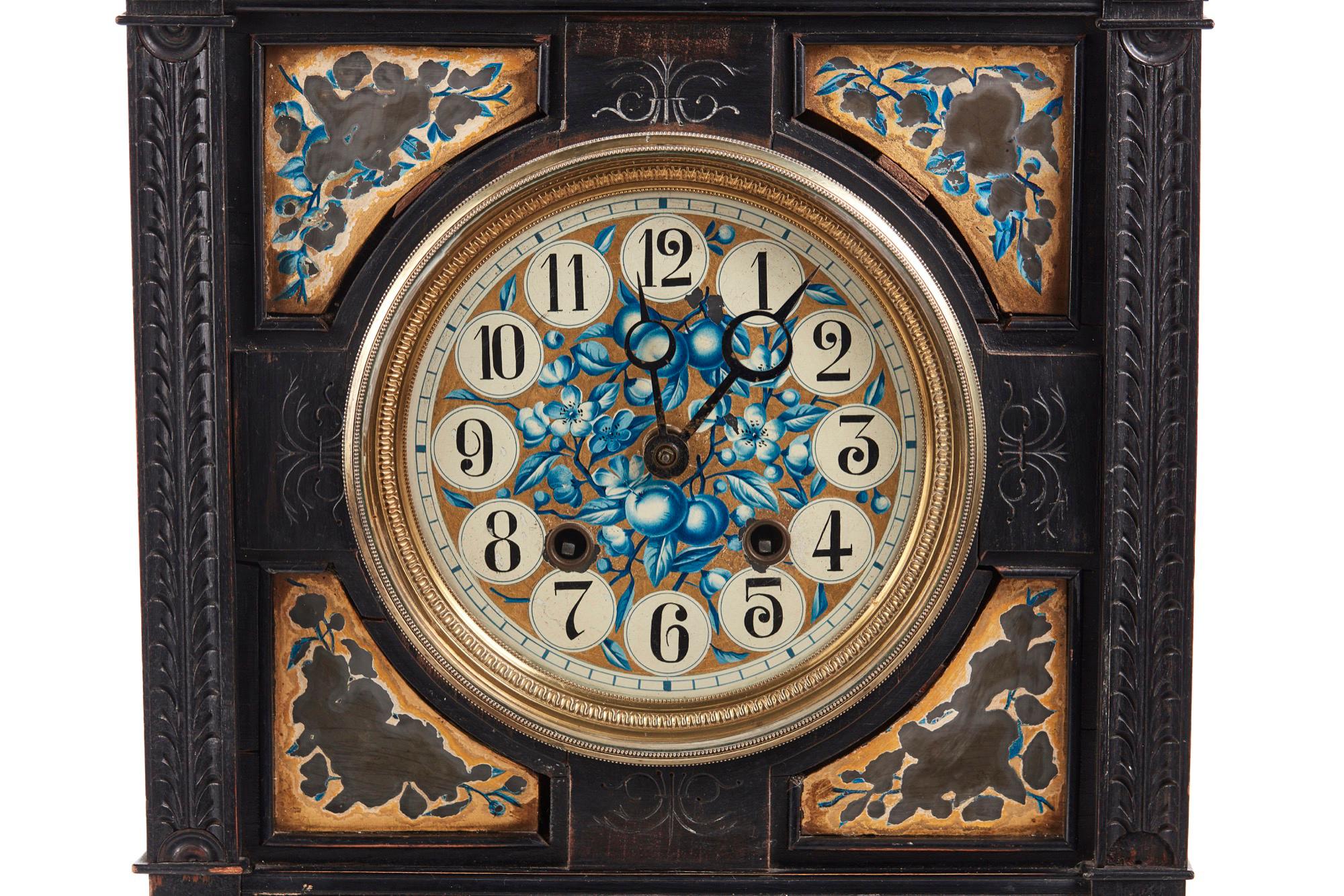 Victorien Ancienne horloge de cheminée victorienne ébénisée Aesthetic Movement du 19ème siècle en vente